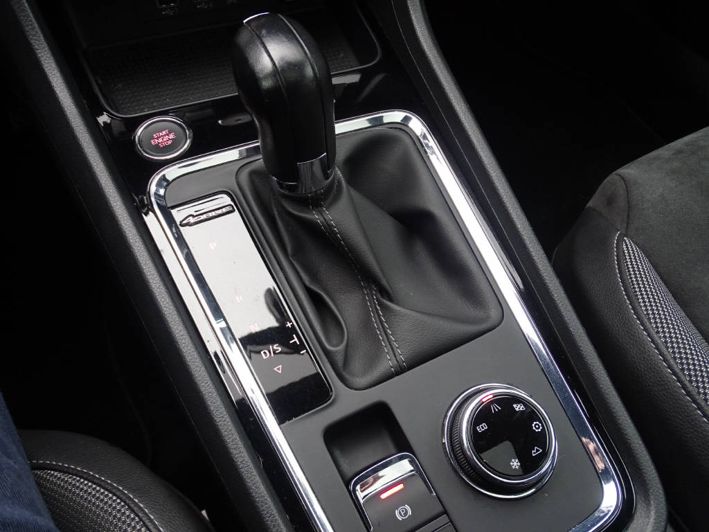 SEAT Ateca 2.0 TDI Xcellence 4Drive-image-13