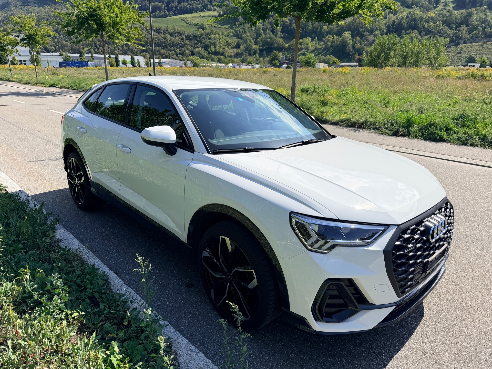 AUDI Q3 Sportback 35 TDI Attraction quattro S-tronic-image-13