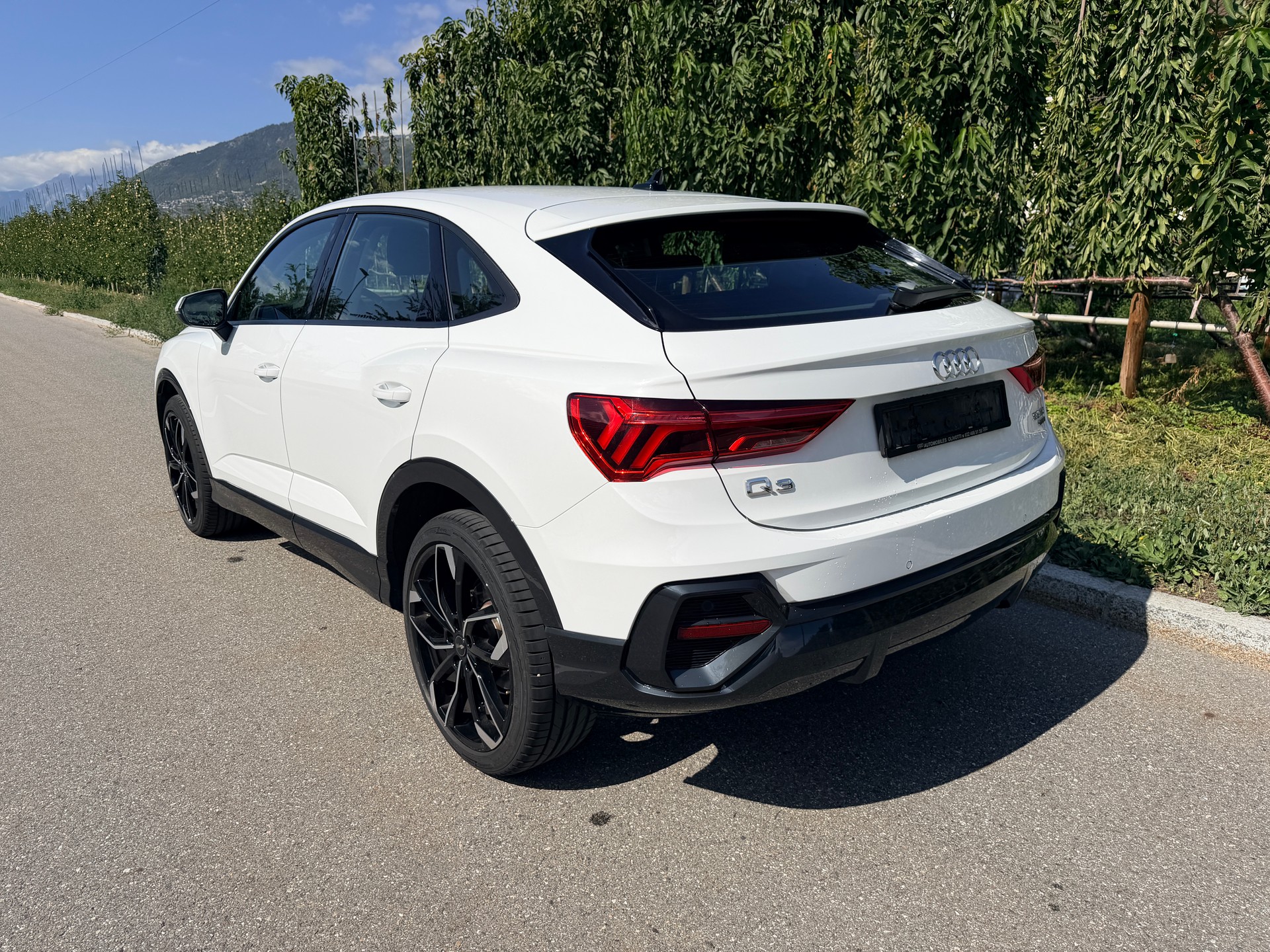 AUDI Q3 Sportback 35 TDI Attraction quattro S-tronic-image-15