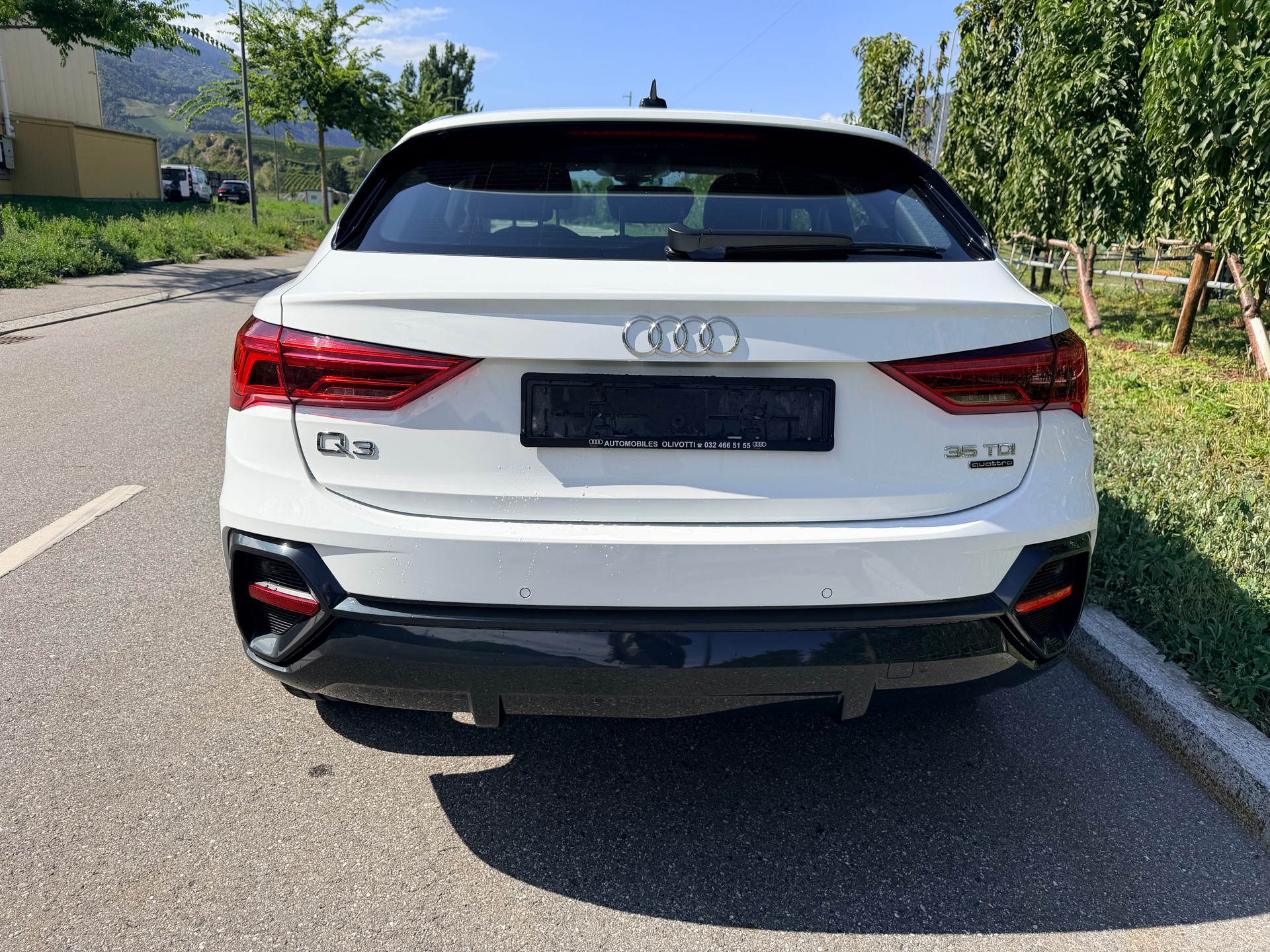 AUDI Q3 Sportback 35 TDI Attraction quattro S-tronic-image-14