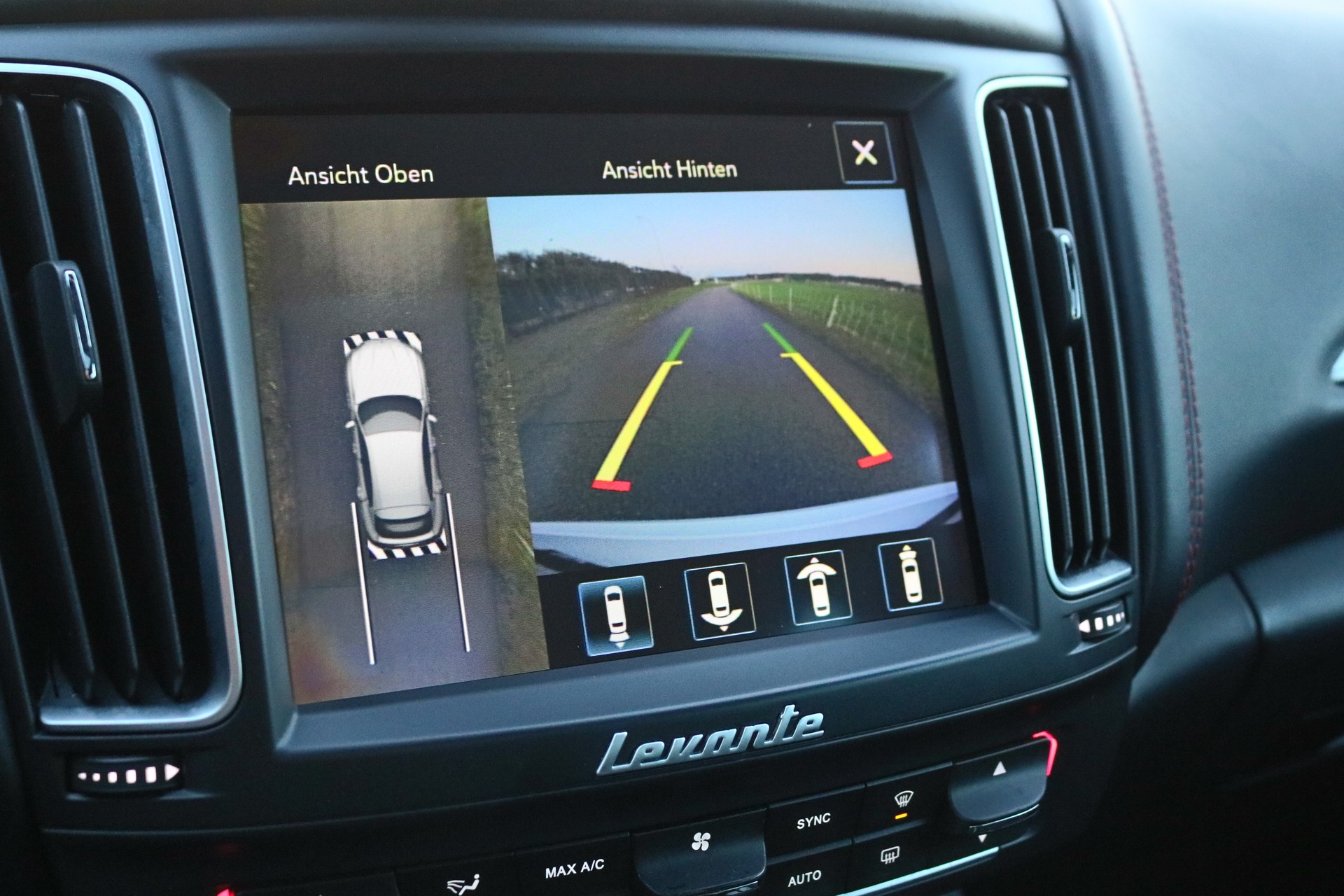 MASERATI Levante D 3.0 V6 Automatica-image-13