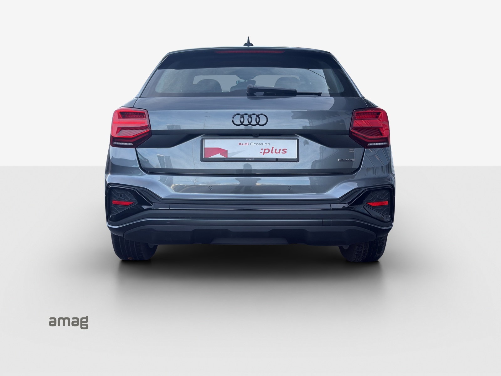 AUDI Q2 40 TFSI S line quattro S-tronic-image-3