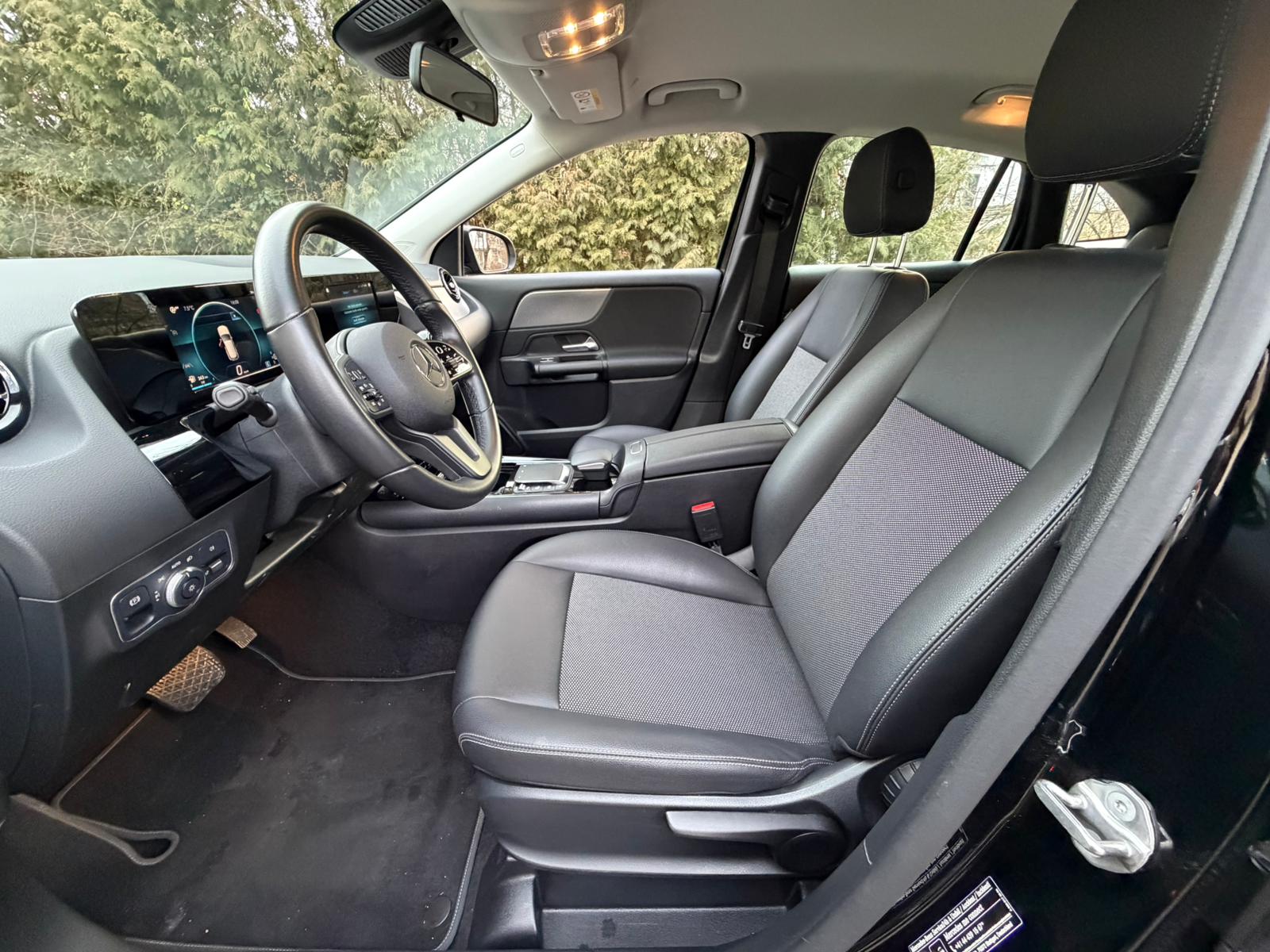 MERCEDES-BENZ GLA 200 7G-DCT-image-9