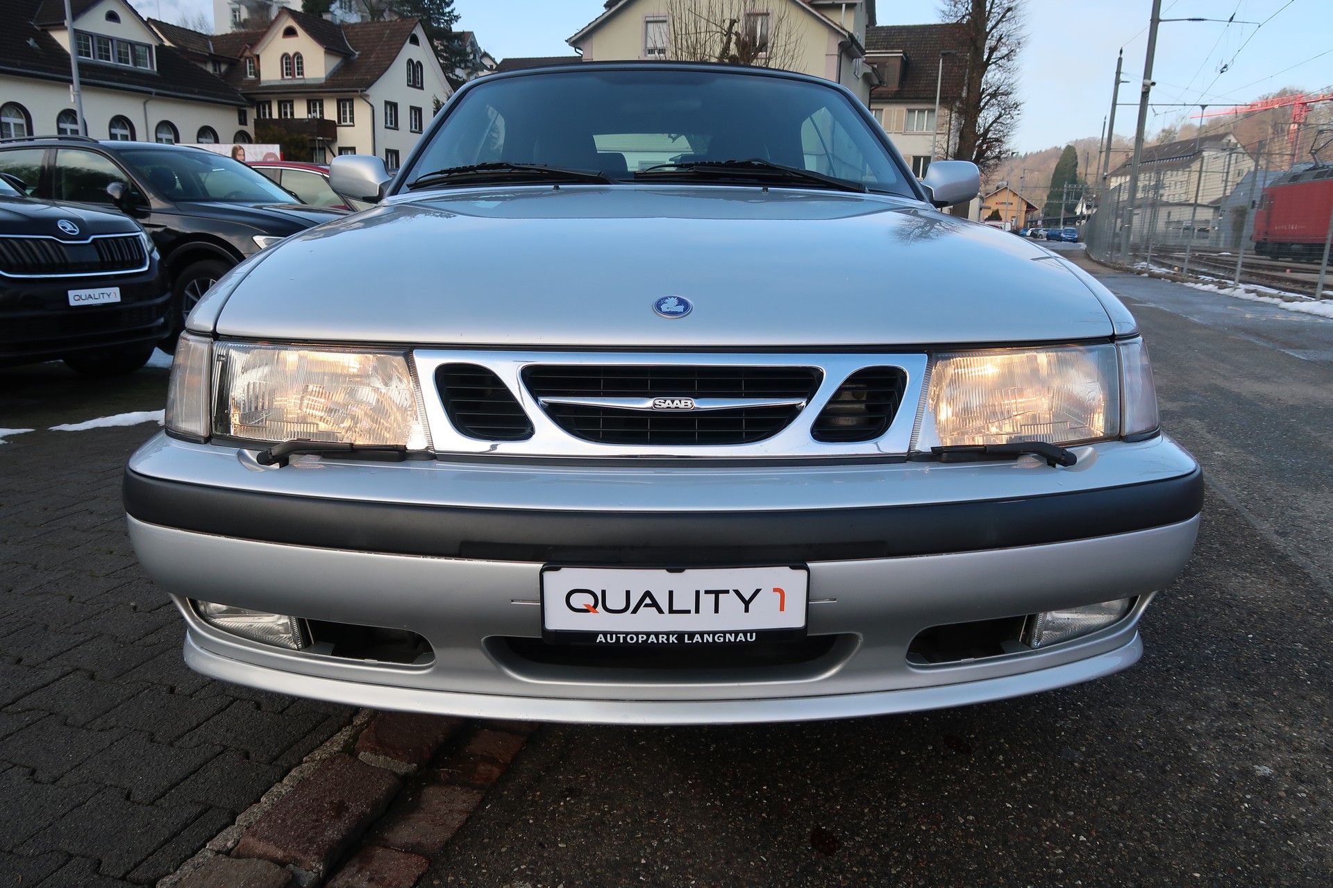 SAAB 9-3 2.0i-16 LPT SE Special Edition-showroom-element-1