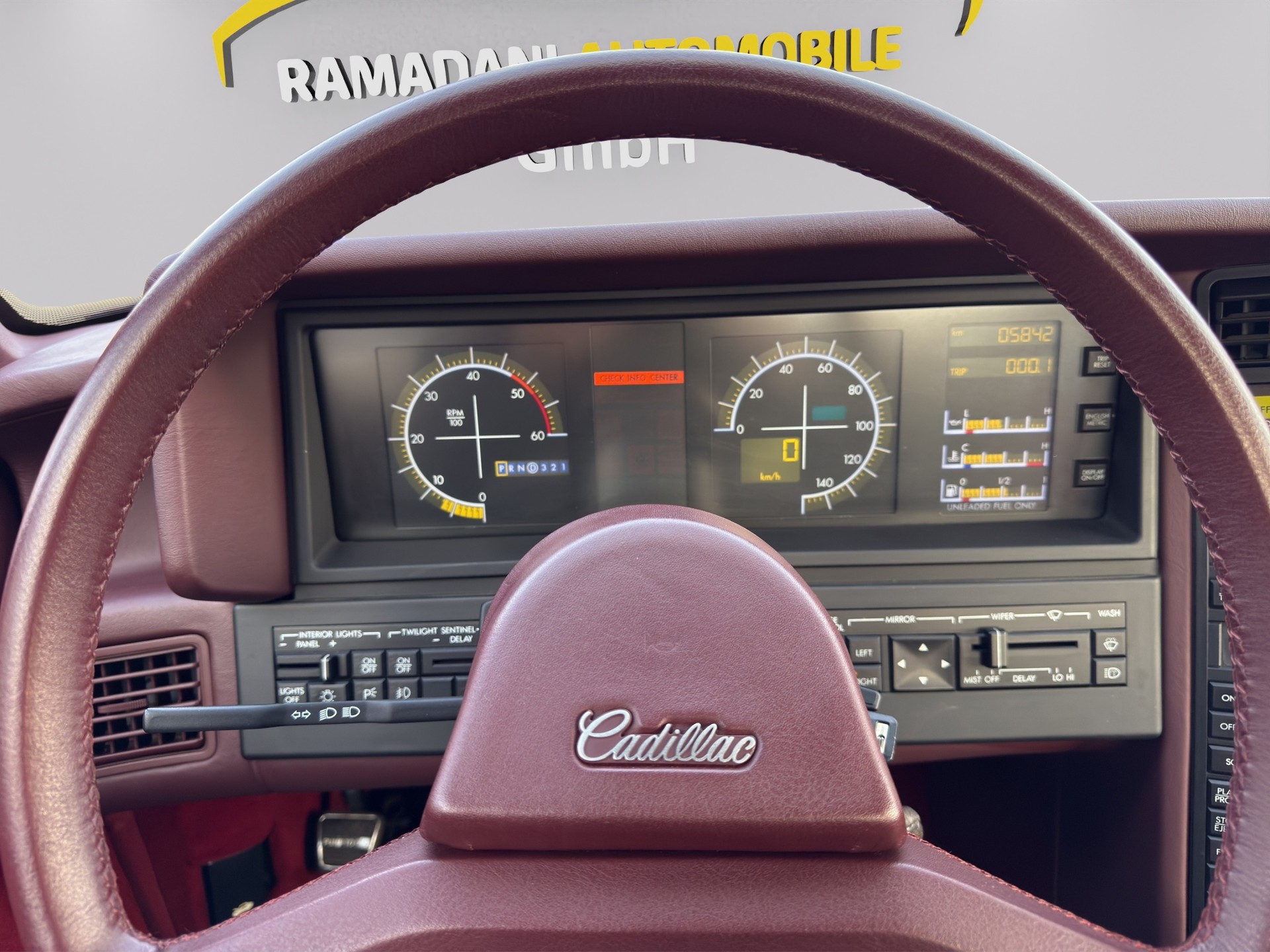 CADILLAC ALLANTE Pininfarina 4.1 V8-image-12