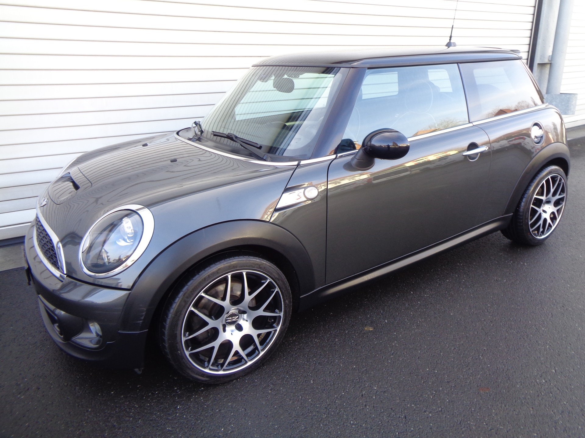 MINI Cooper S-image-10