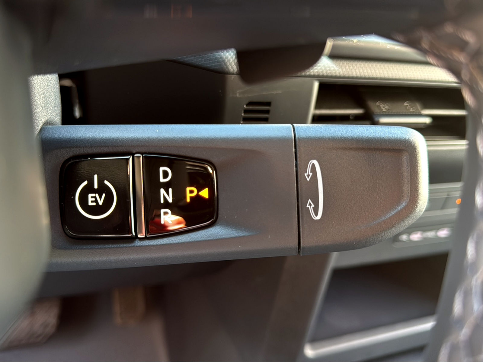 KIA PV5 Cargo 51.5 kWh Essential-image-15