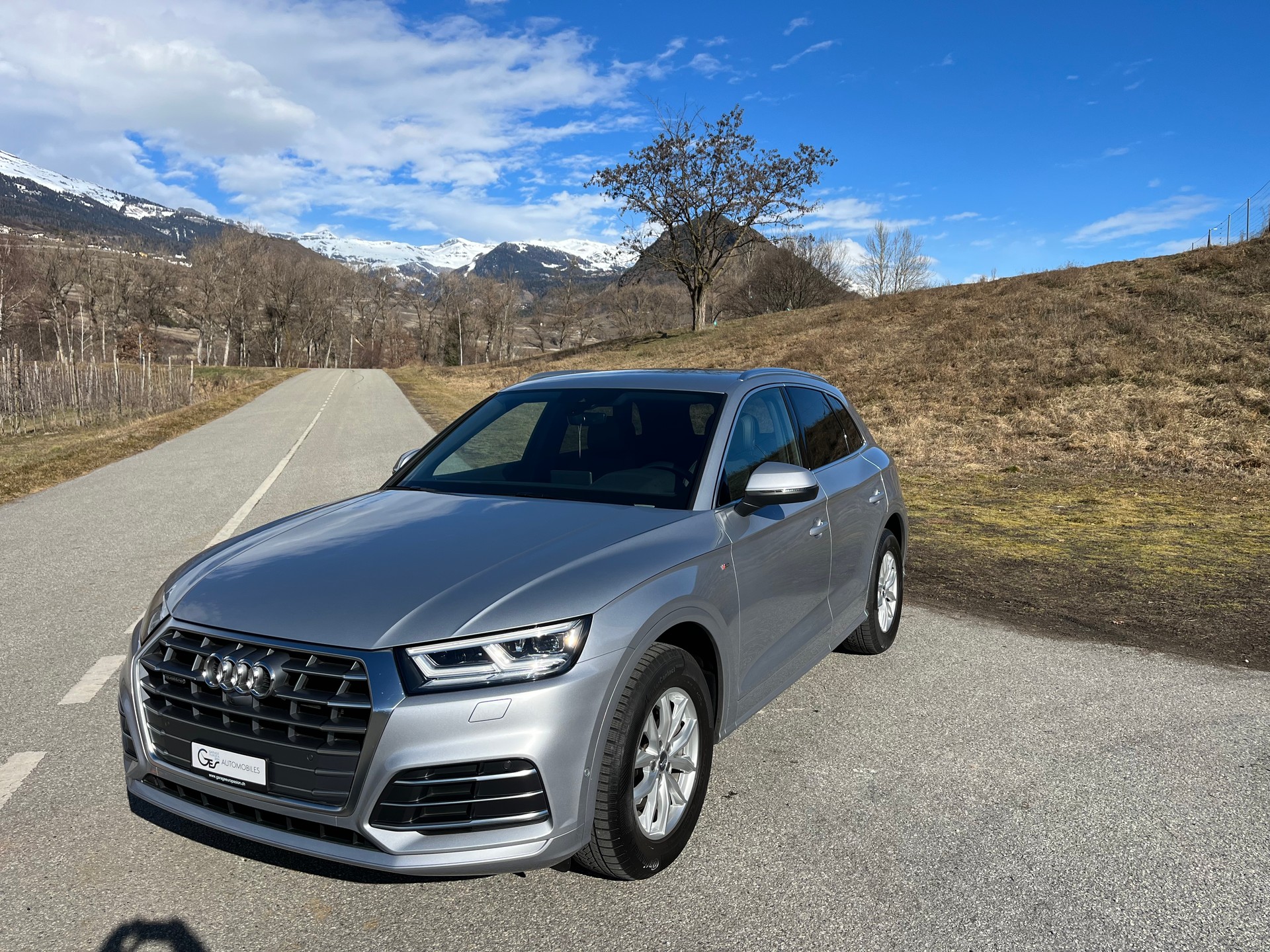AUDI Q5 2.0 TFSI sport quattro S-tronic-showroom-element-2