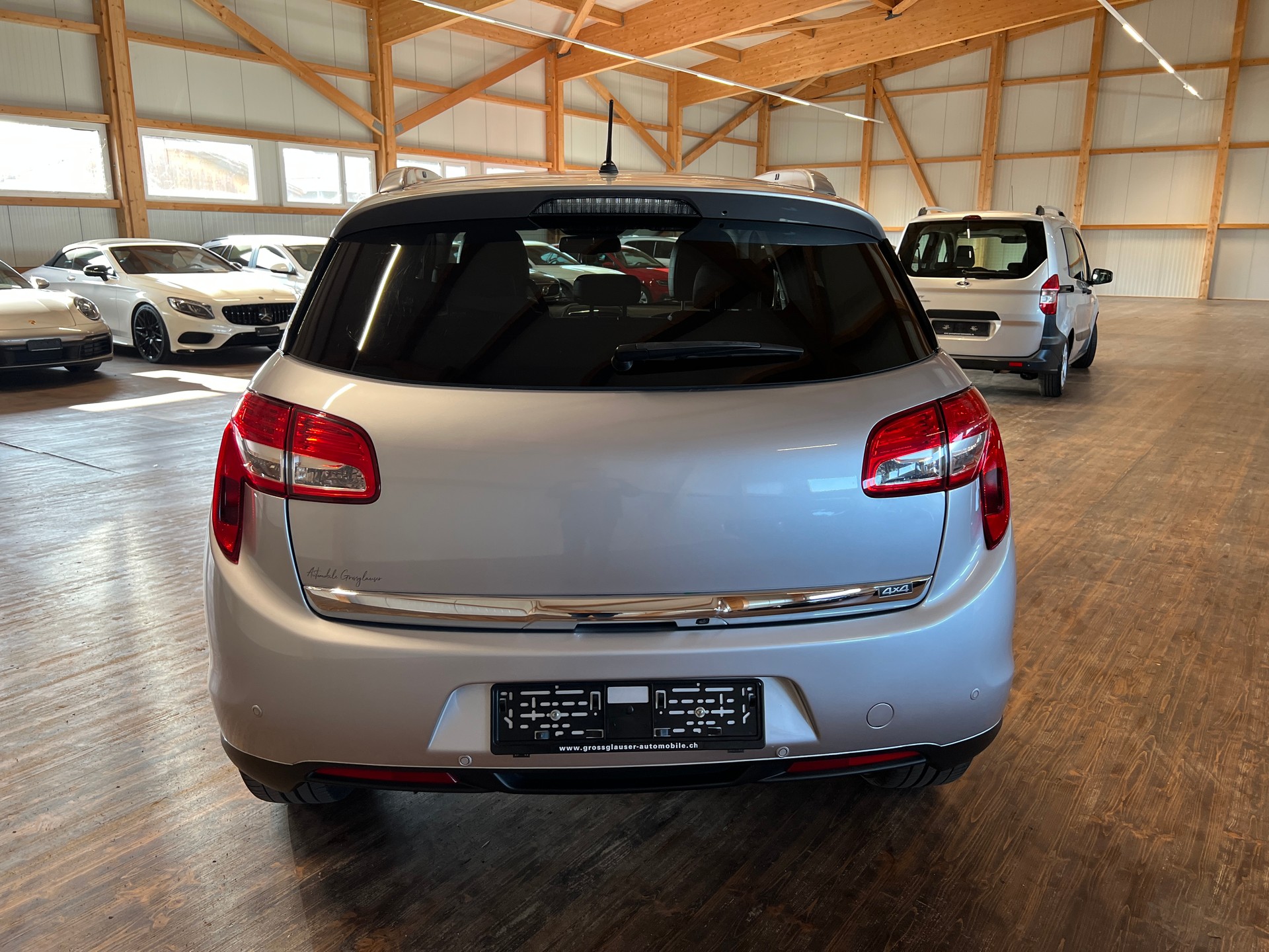CITROEN C4 Aircross 1.6 HDi Attraction 4WD-image-5