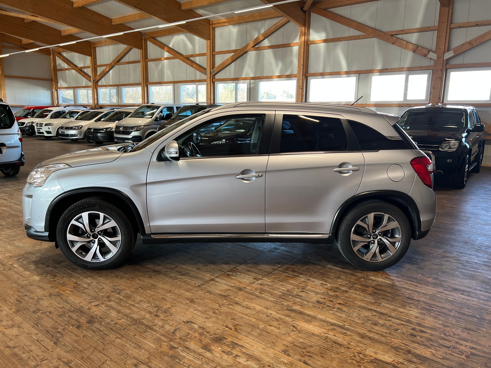 CITROEN C4 Aircross 1.6 HDi Attraction 4WD-image-7