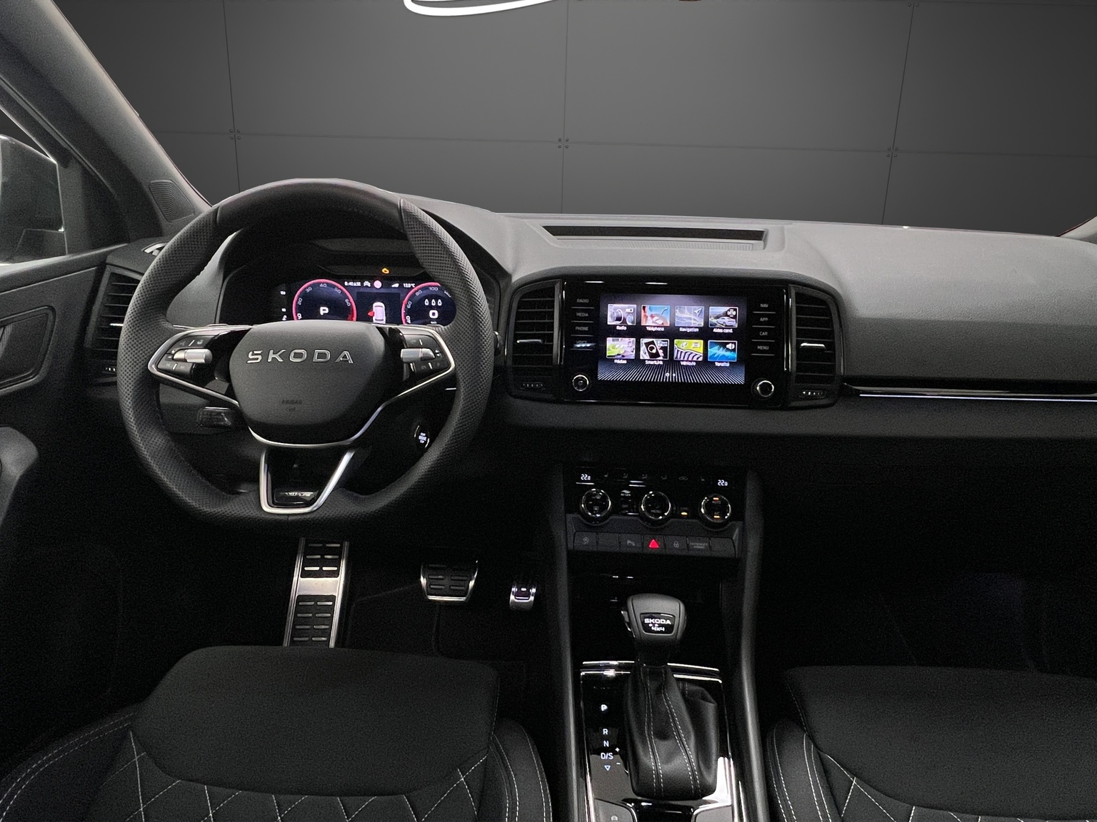 SKODA Karoq 2.0 TSI SportLine 4x4 DSG-image-9