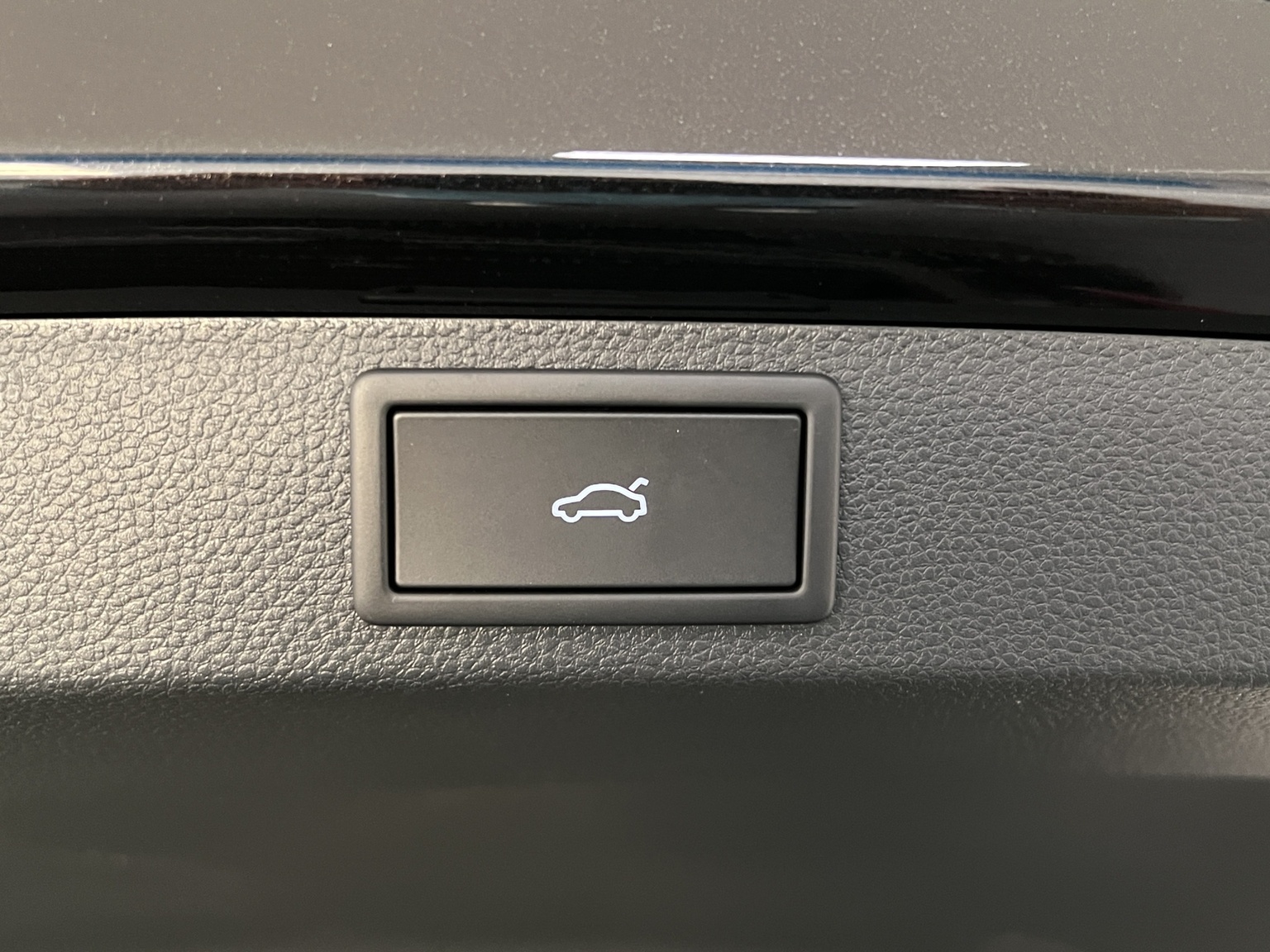 SKODA Karoq 2.0 TSI SportLine 4x4 DSG-image-13