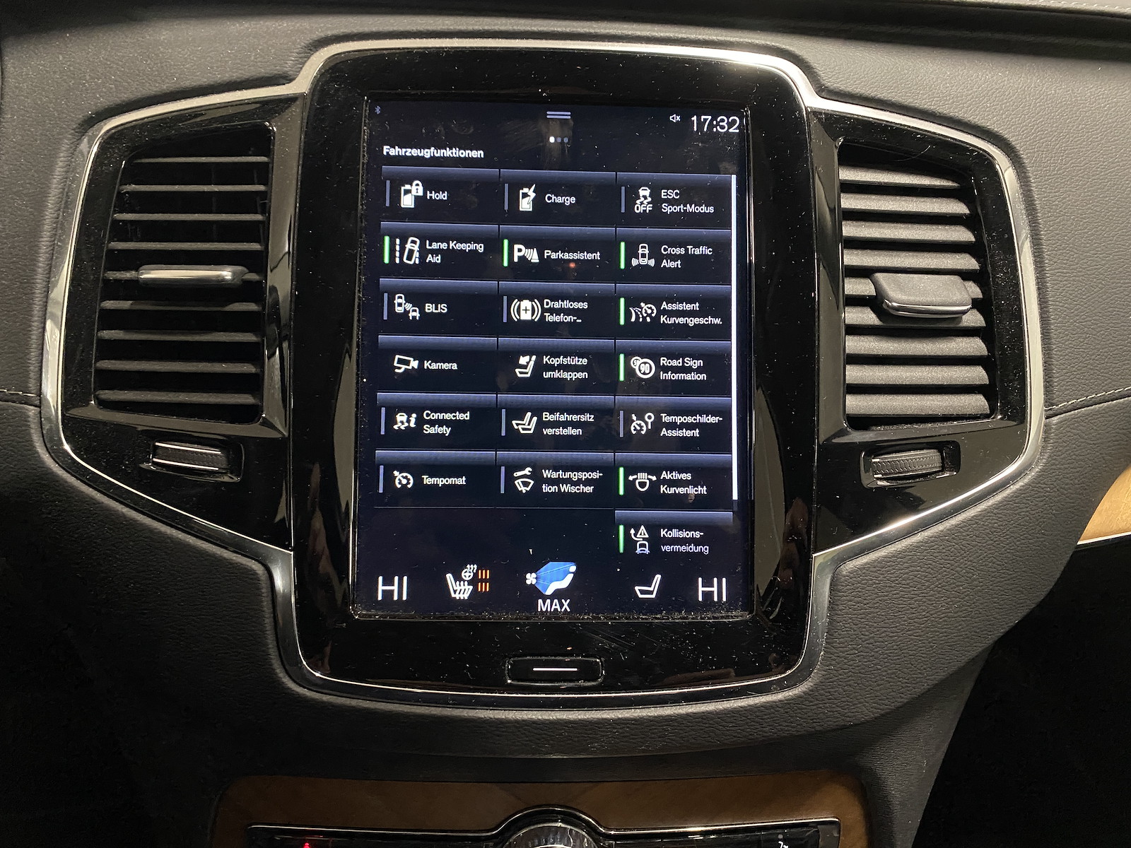 VOLVO XC90 2.0 T8 TE Inscription 7P. eAWD-image-13