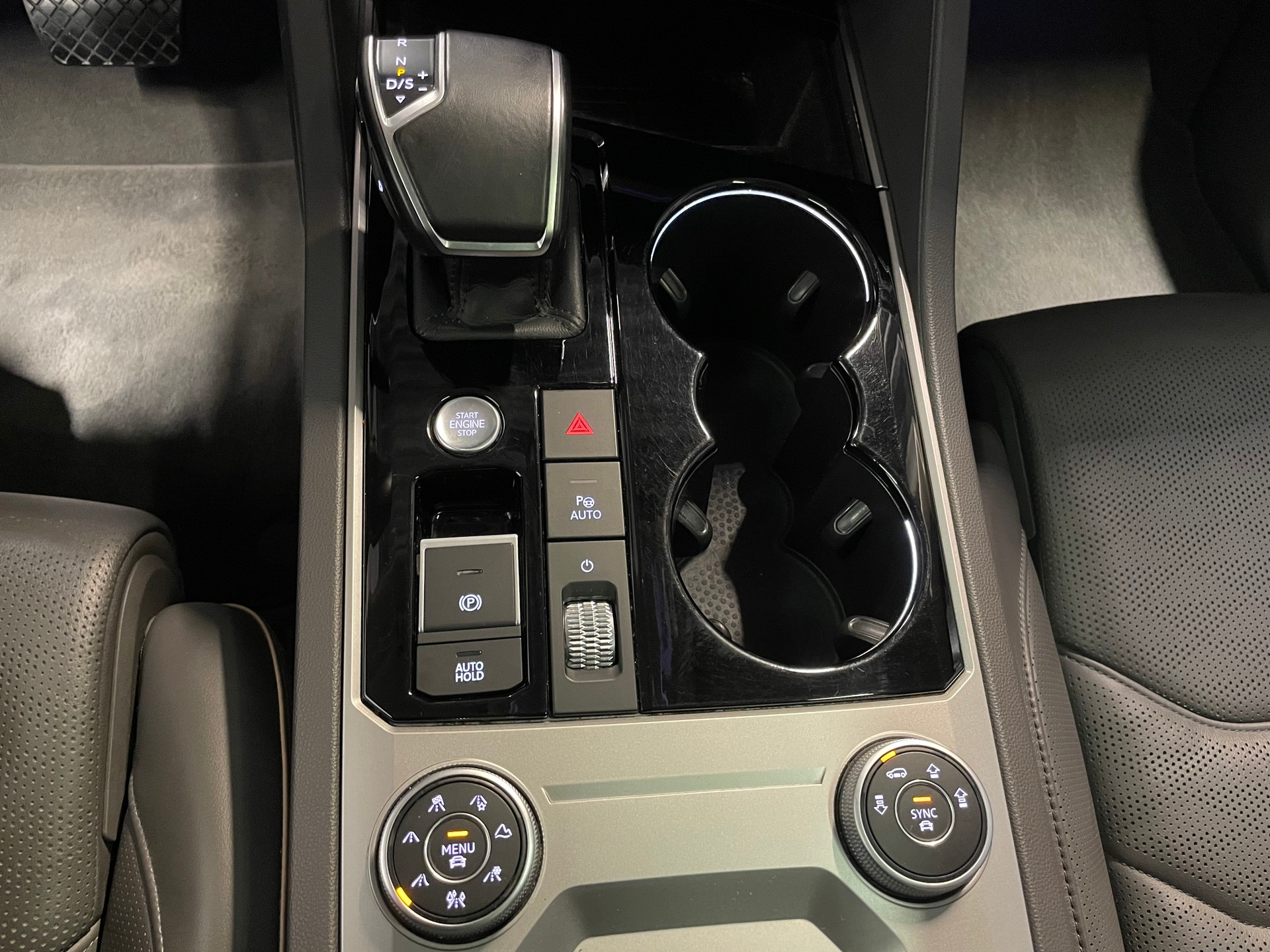 VW Touareg 3.0 TSI eHybrid R Tiptronic (57)-image-20