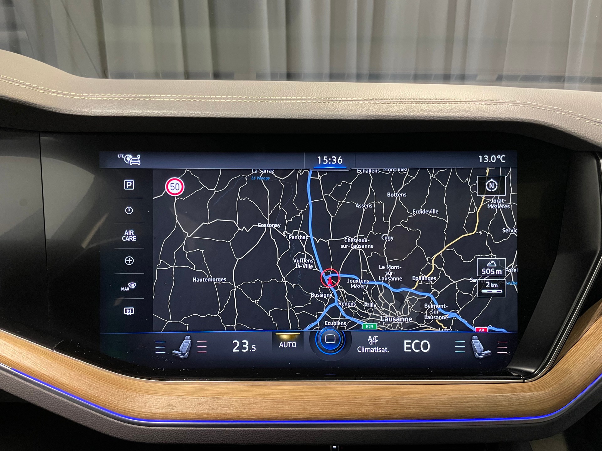 VW Touareg 3.0 TSI eHybrid R Tiptronic (57)-image-18