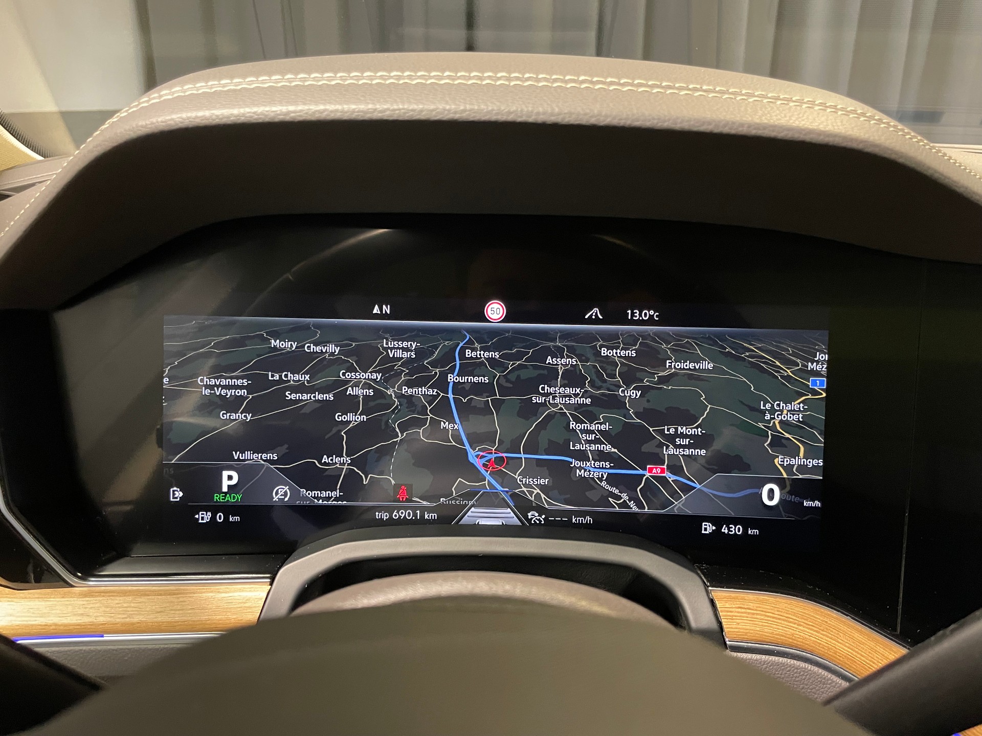 VW Touareg 3.0 TSI eHybrid R Tiptronic (57)-image-13
