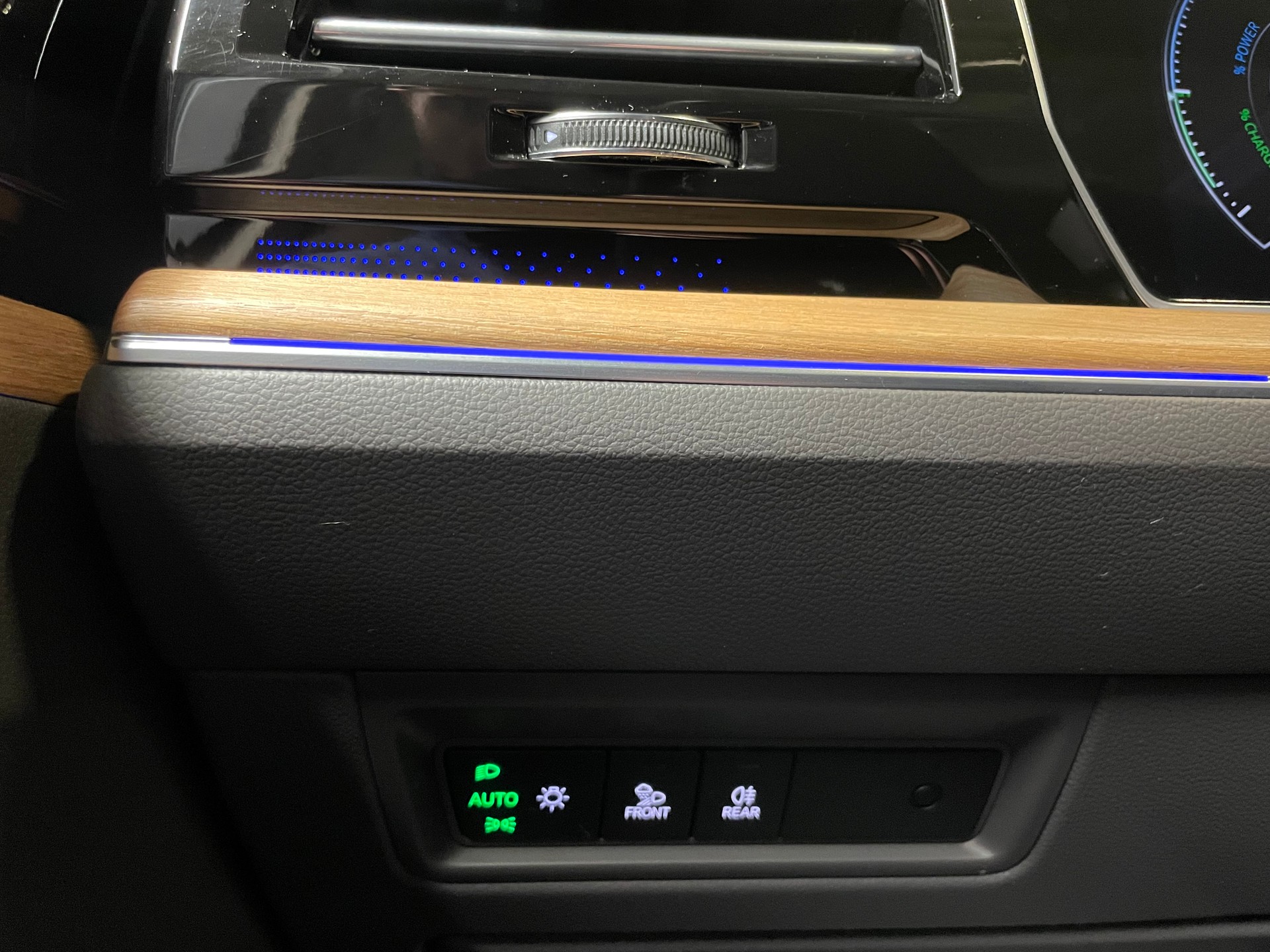 VW Touareg 3.0 TSI eHybrid R Tiptronic (57)-image-21