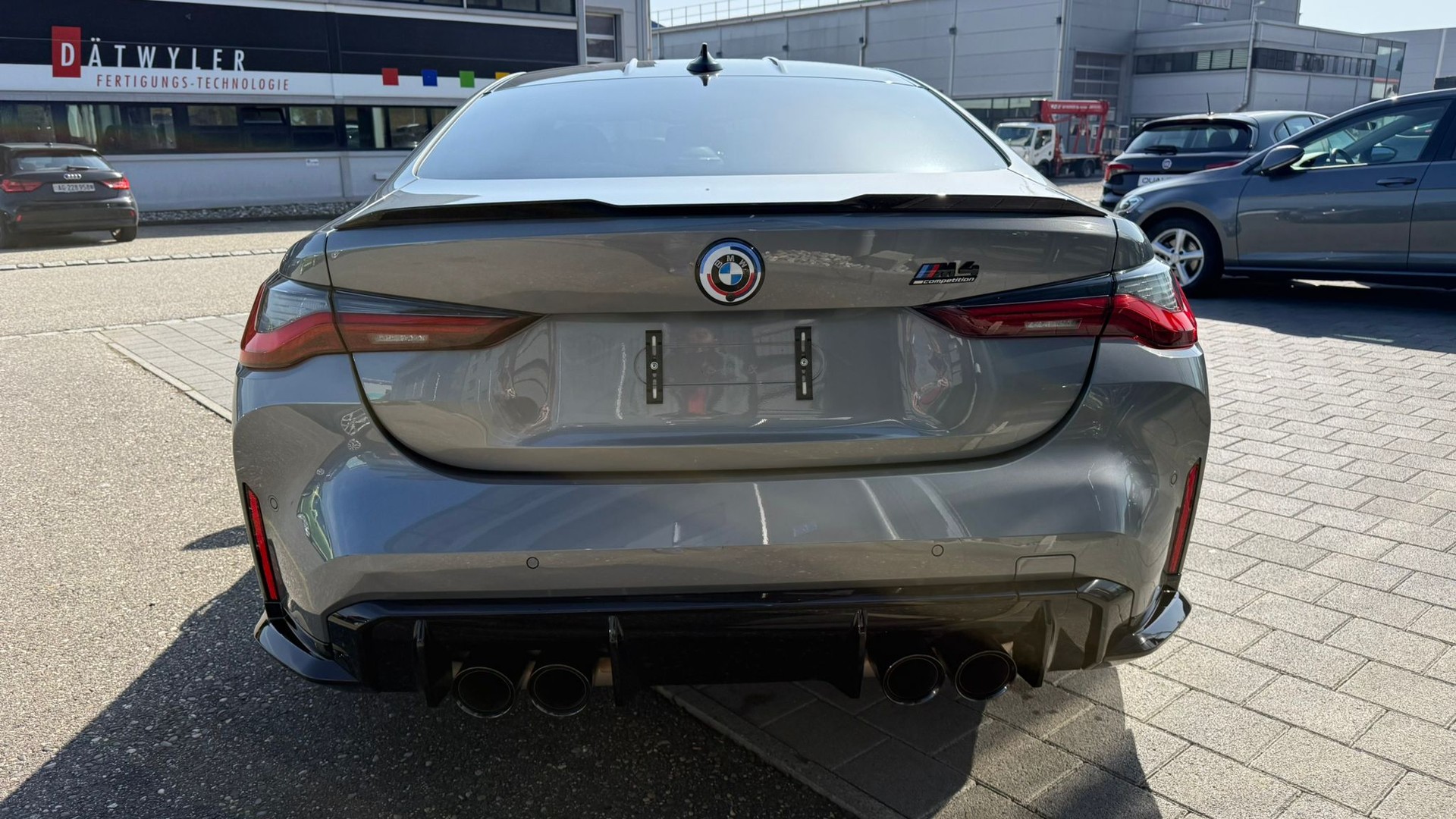 BMW M4 Coupé Competition M xDrive-image-15