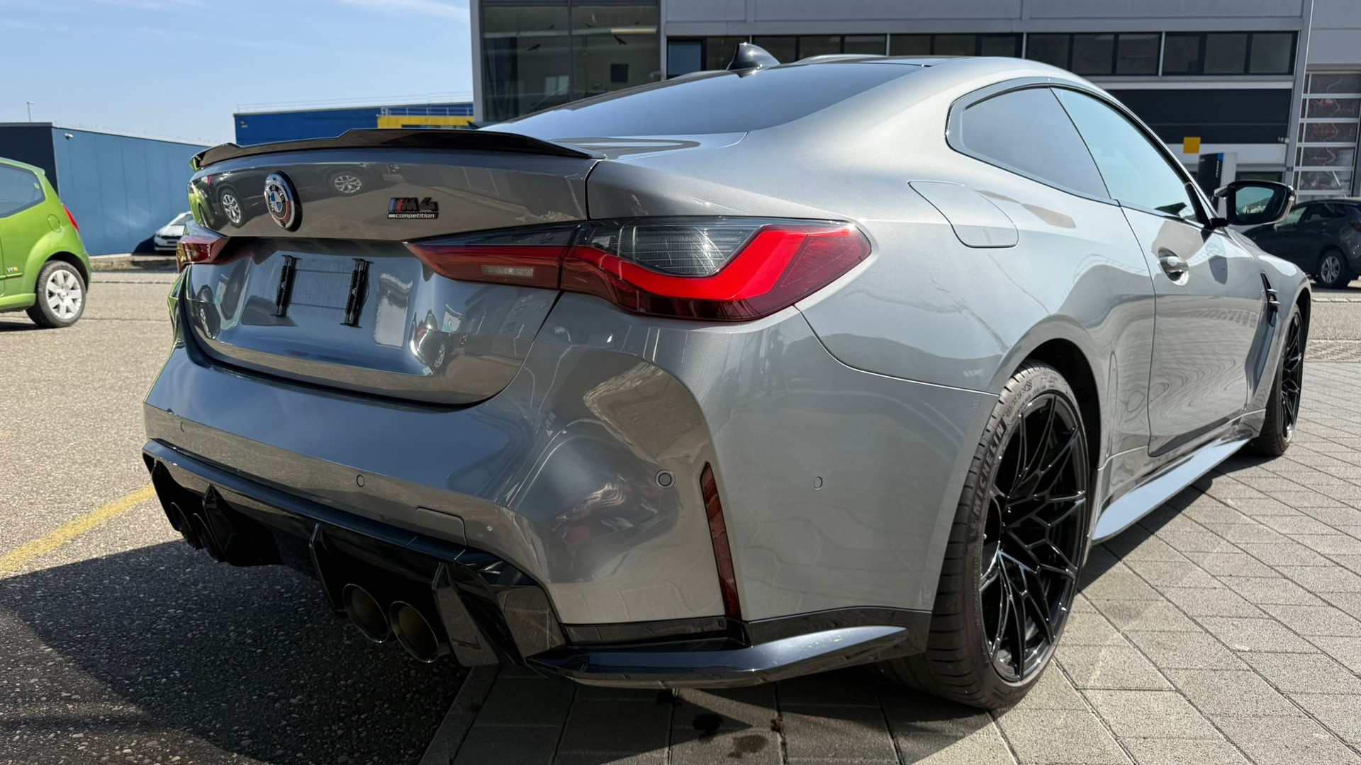 BMW M4 Coupé Competition M xDrive-image-24