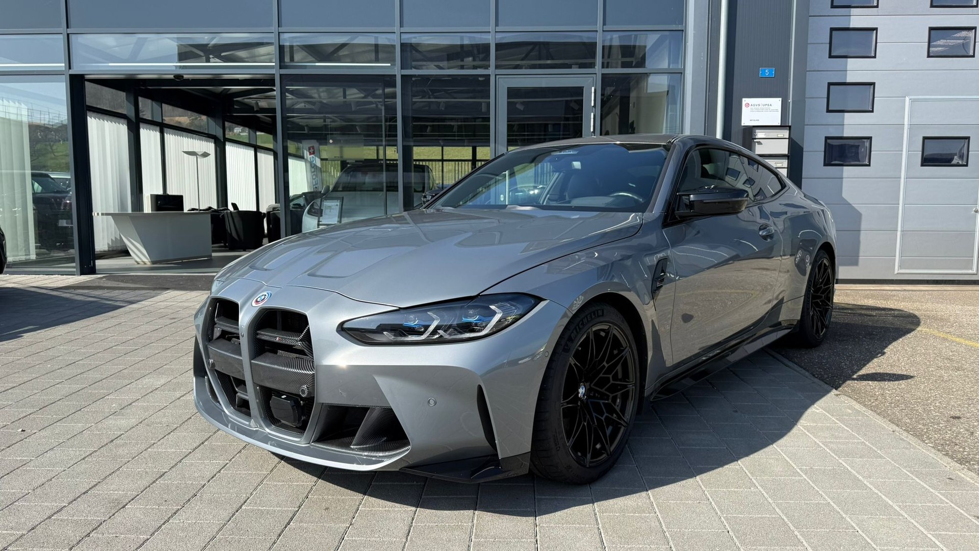 BMW M4 Coupé Competition M xDrive-image-2