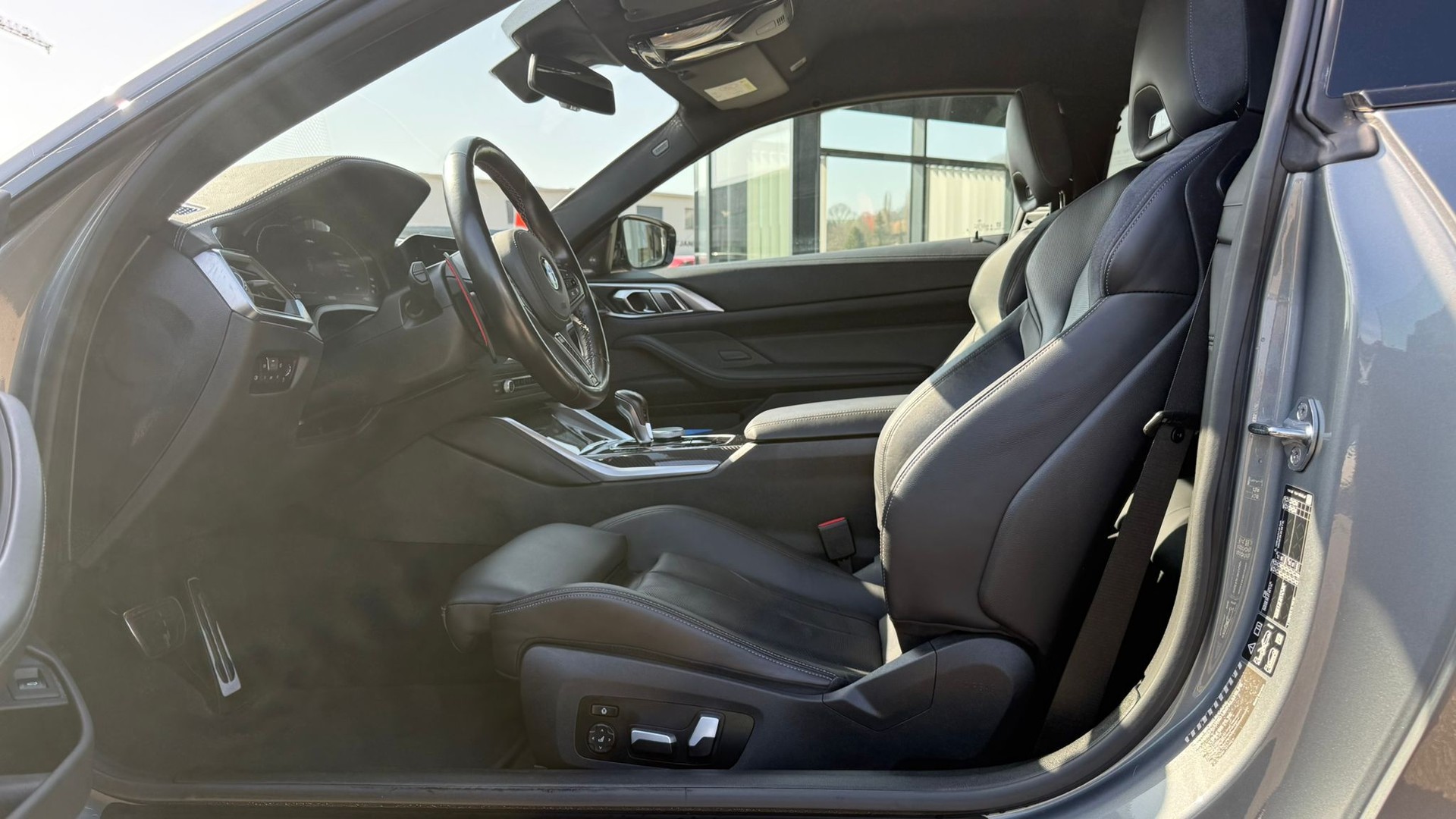 BMW M4 Coupé Competition M xDrive-image-30