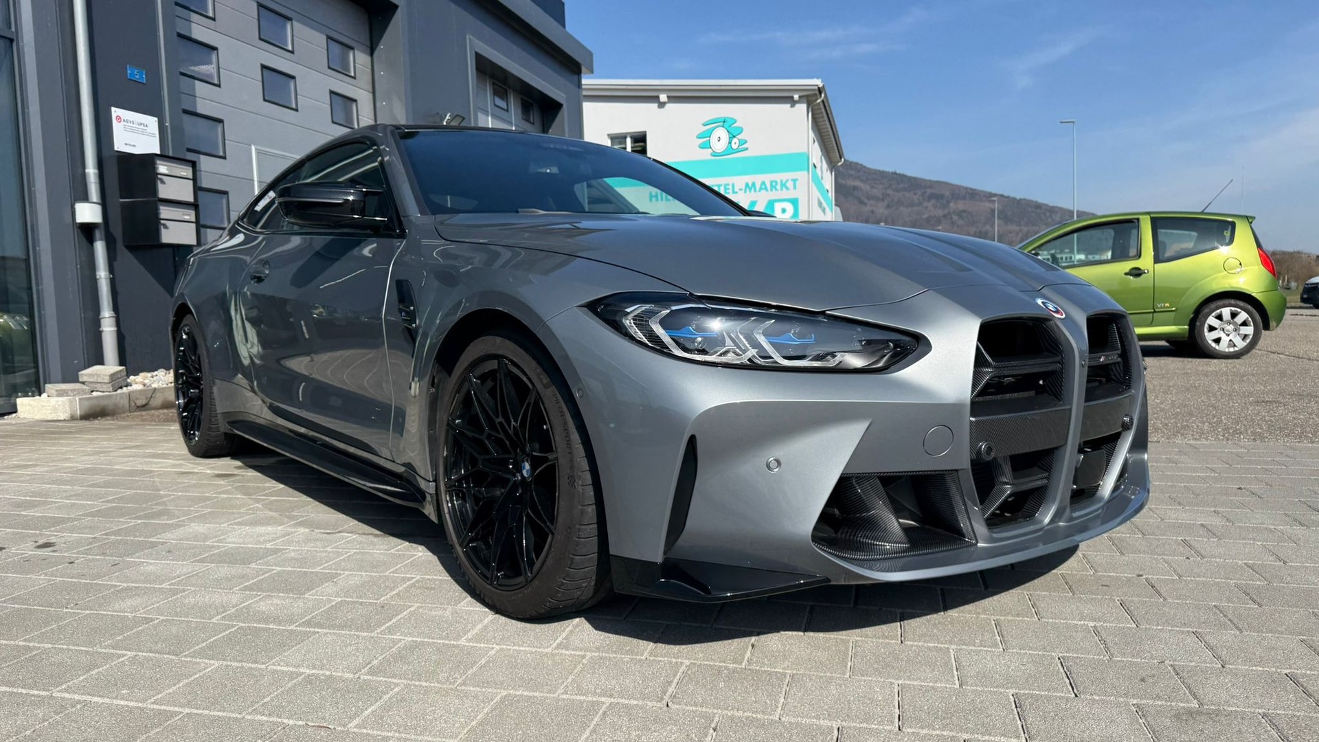 BMW M4 Coupé Competition M xDrive-image-7