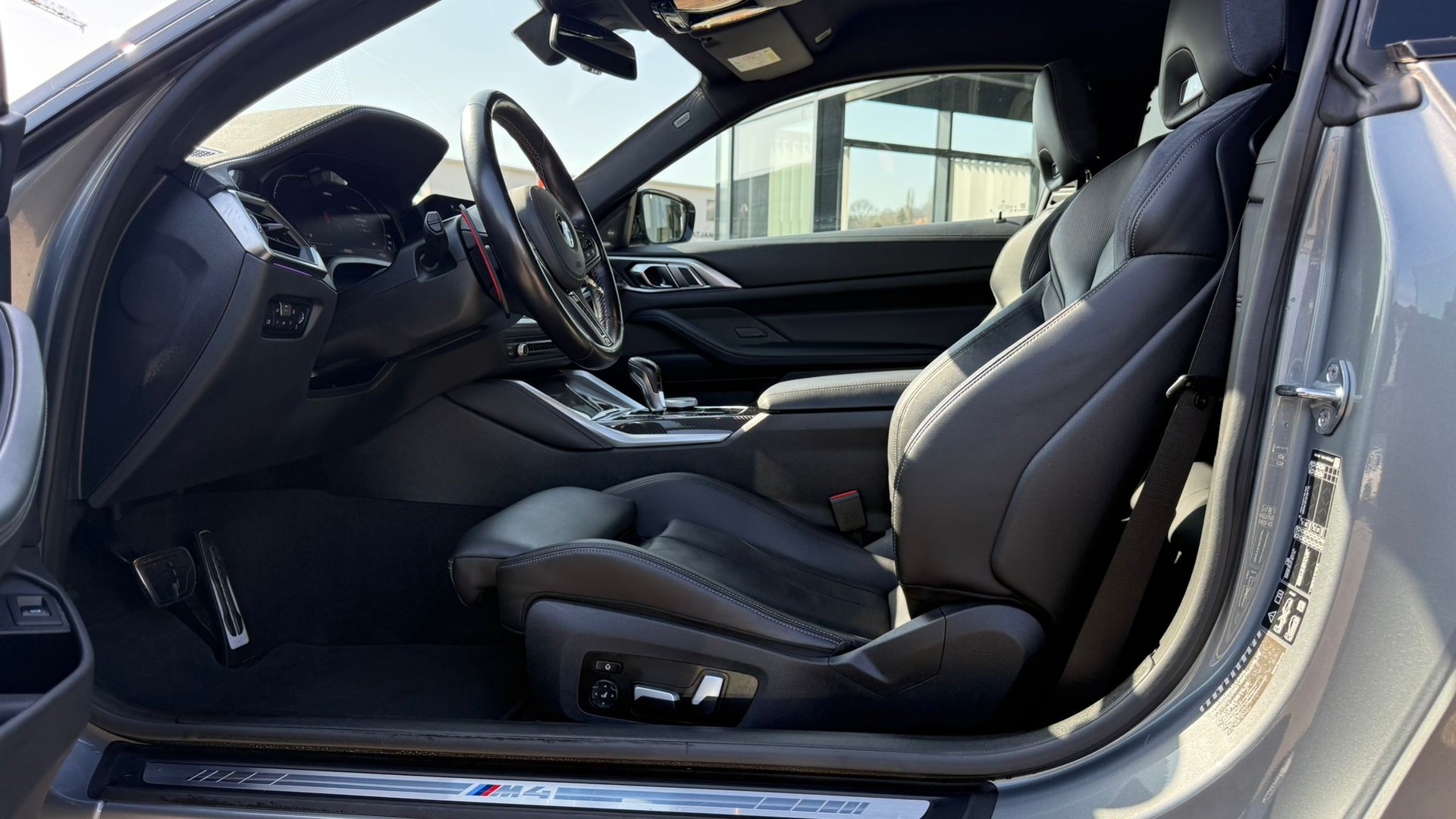 BMW M4 Coupé Competition M xDrive-image-27