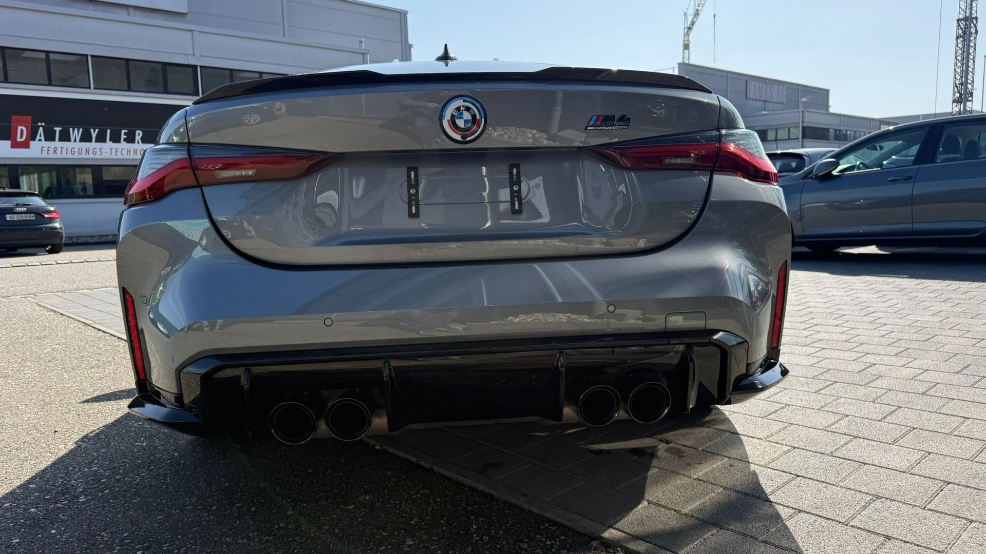 BMW M4 Coupé Competition M xDrive-image-18