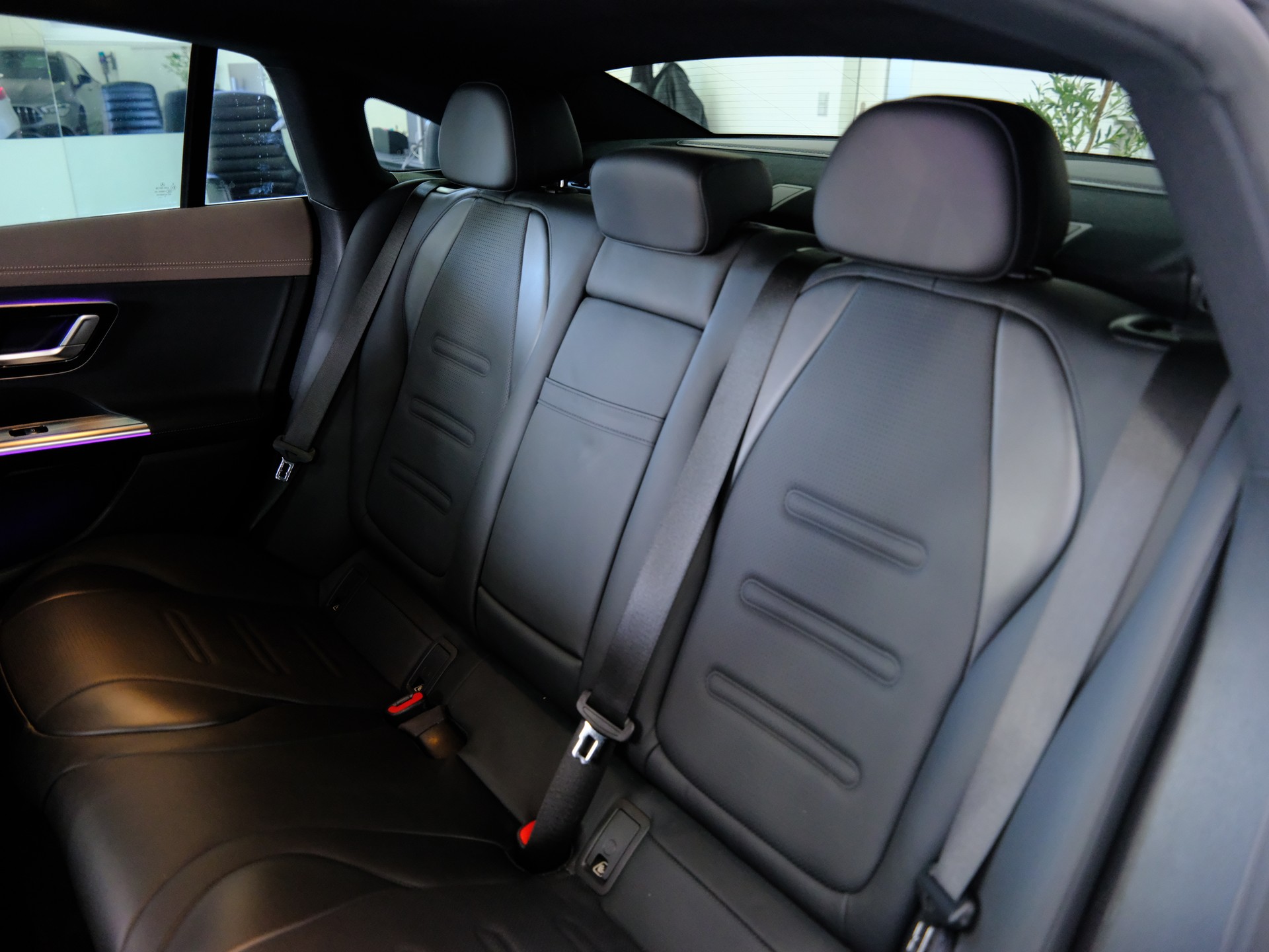 MERCEDES-BENZ EQE 43 AMG 4 Matic-image-17