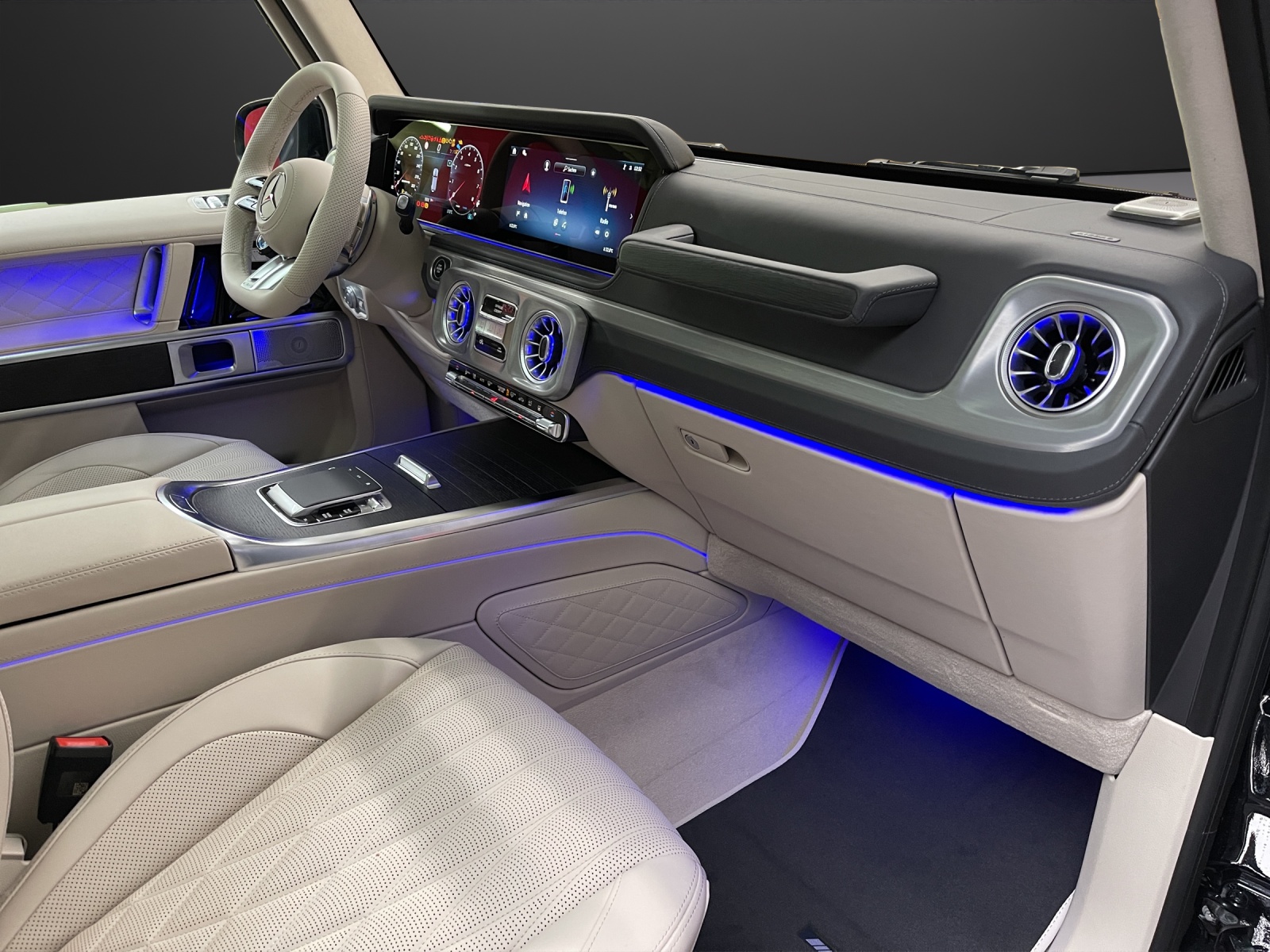 MERCEDES-BENZ G 63 AMG 9G-Tronic-image-8