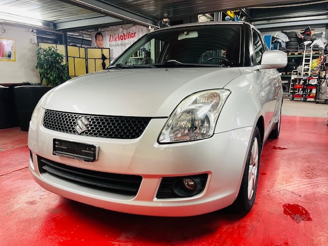 SUZUKI Swift 1.3i 16V GL-image-0