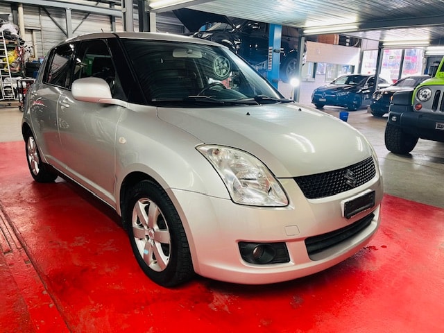 SUZUKI Swift 1.3i 16V GL-image-4