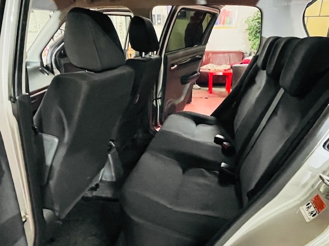 SUZUKI Swift 1.3i 16V GL-image-11