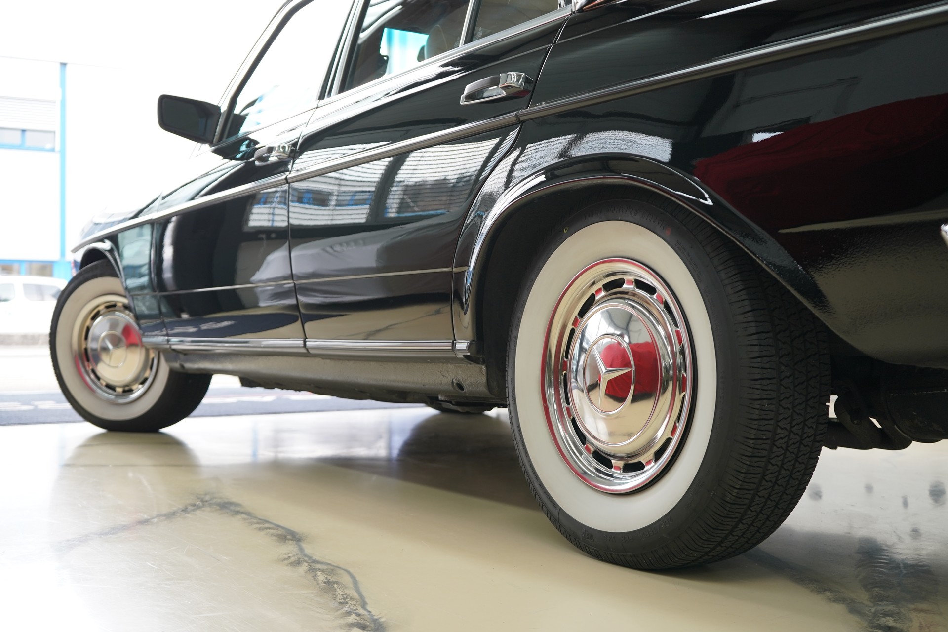 MERCEDES-BENZ 280 Automatic-image-6
