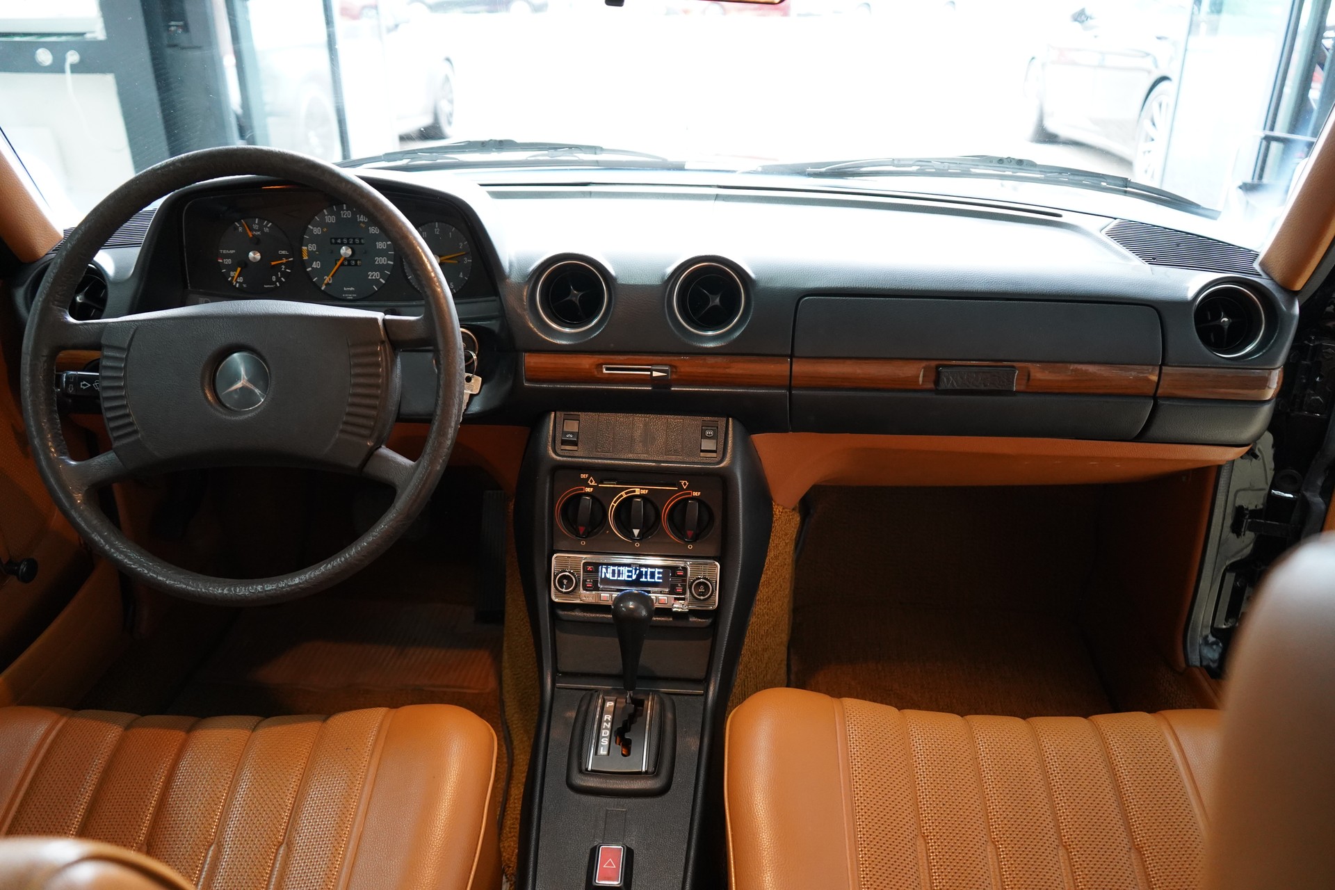 MERCEDES-BENZ 280 Automatic-image-27