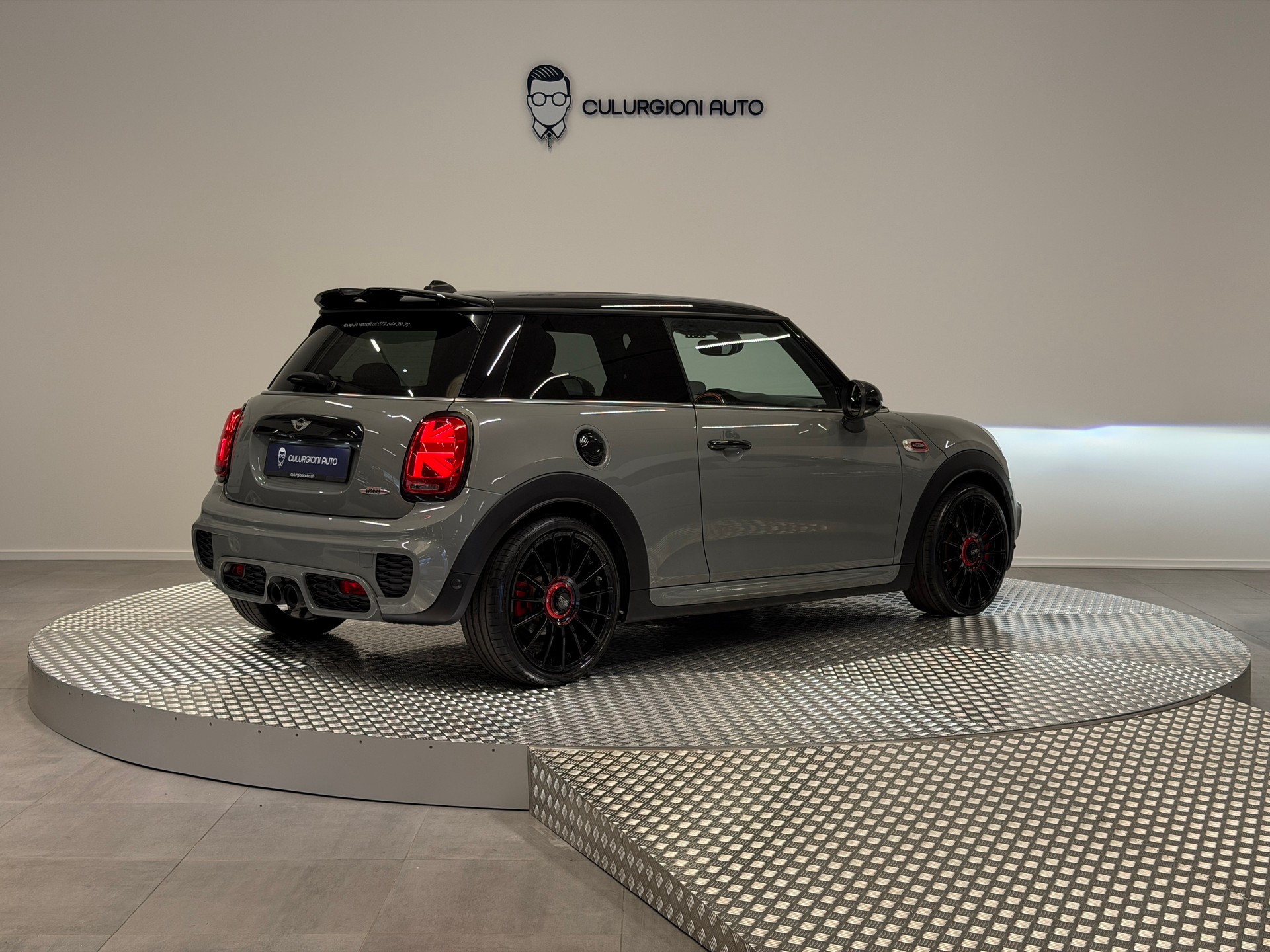 MINI Cooper John Cooper Works Steptronic-image-4
