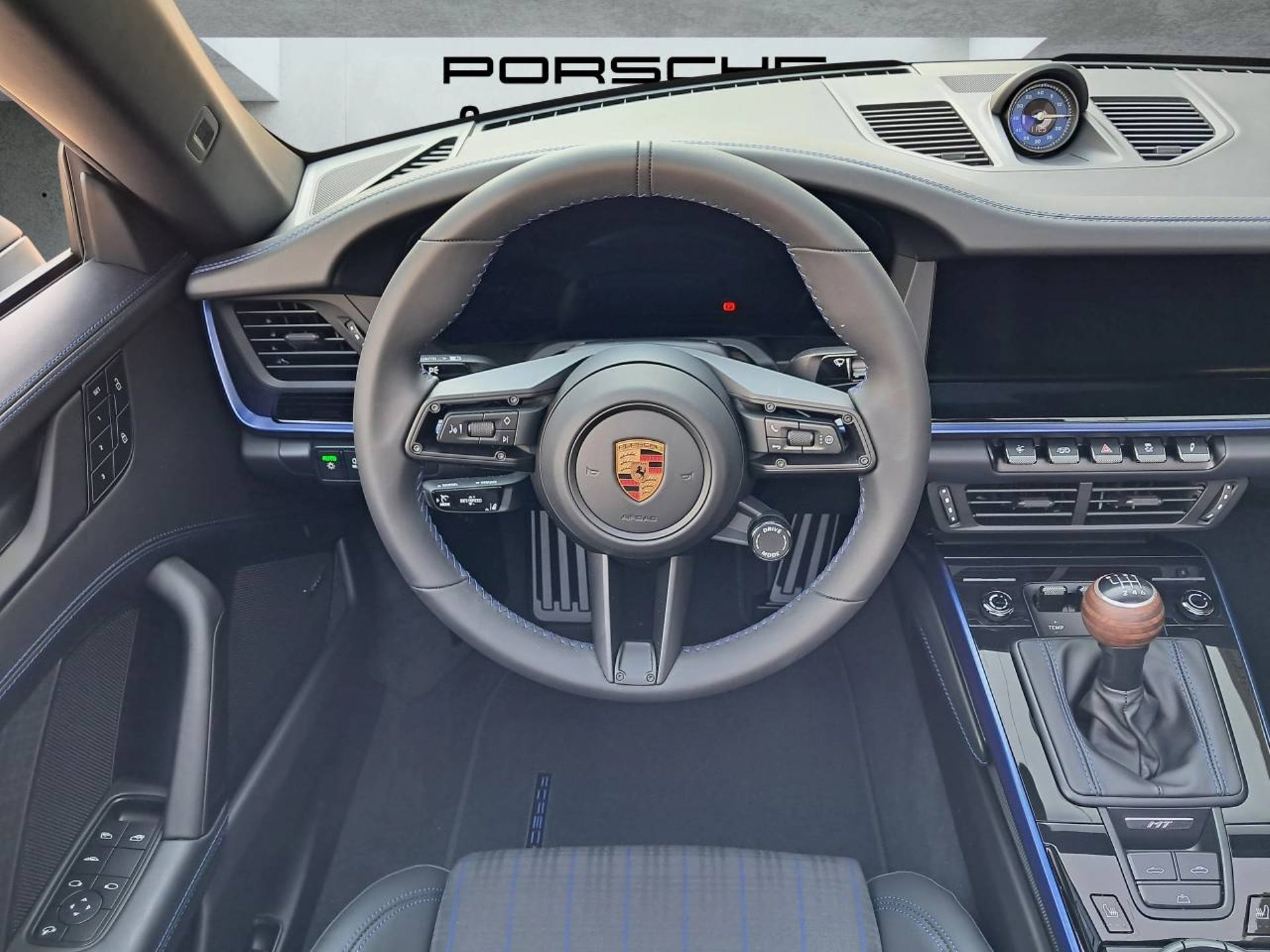 PORSCHE 911 Carrera T Cabriolet-image-13