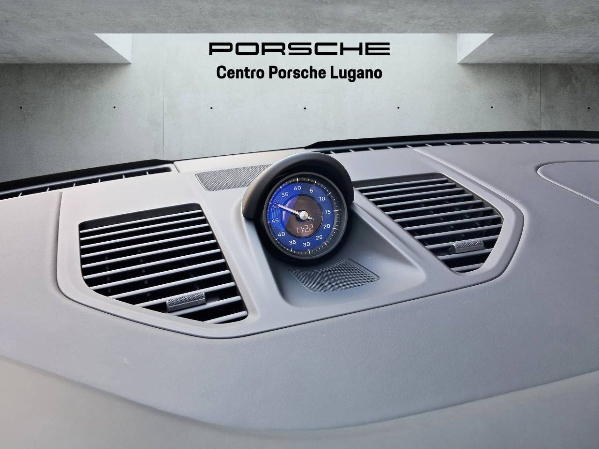 PORSCHE 911 Carrera T Cabriolet-image-27