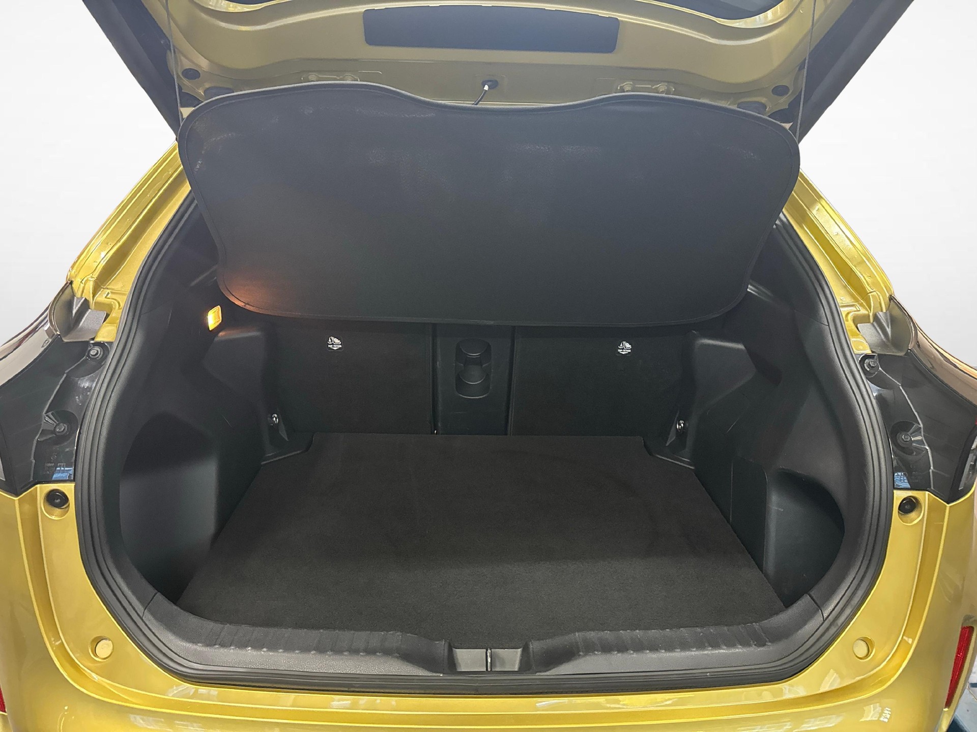 TOYOTA Yaris Cross 1.5 VVT-i HSD Trend AWD-i-image-11