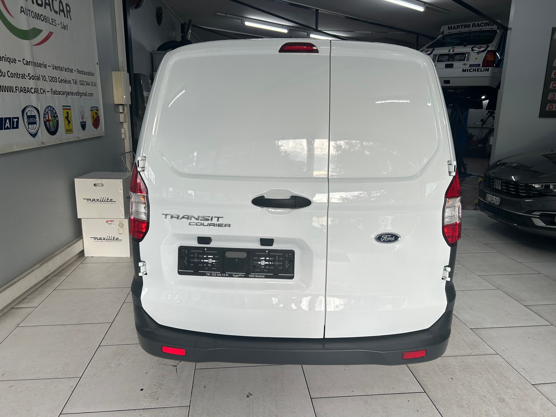 FORD Transit Courier Van 1.0 EcoBoost Trend-image-2