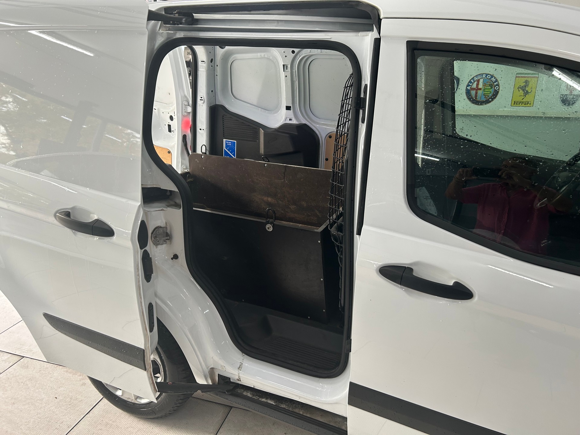 FORD Transit Courier Van 1.0 EcoBoost Trend-image-4