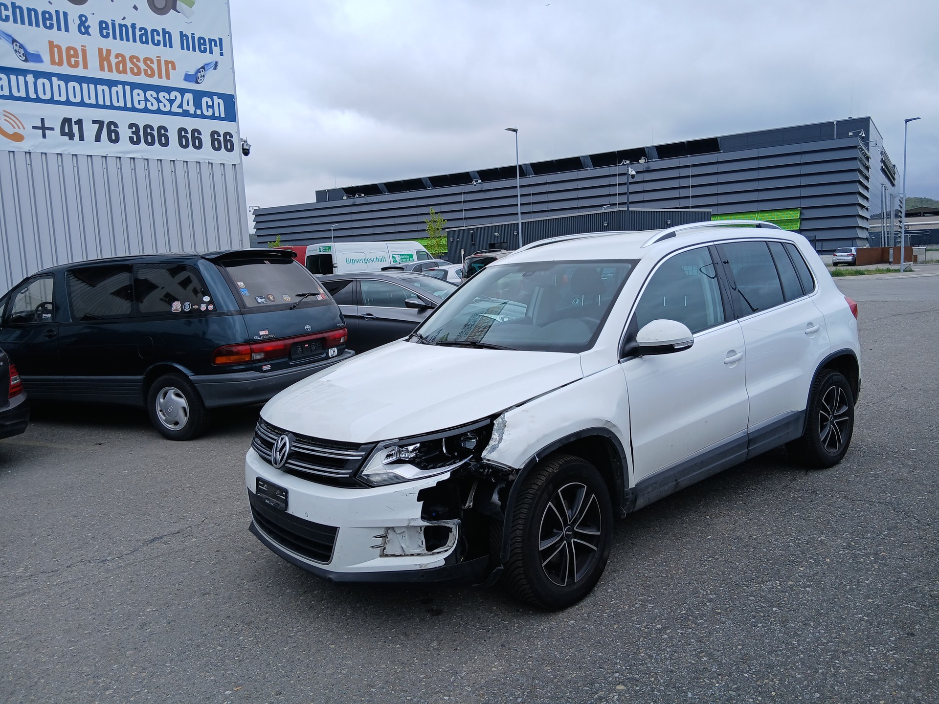 VW Tiguan 1.4 TSI Design 4Motion-image-1