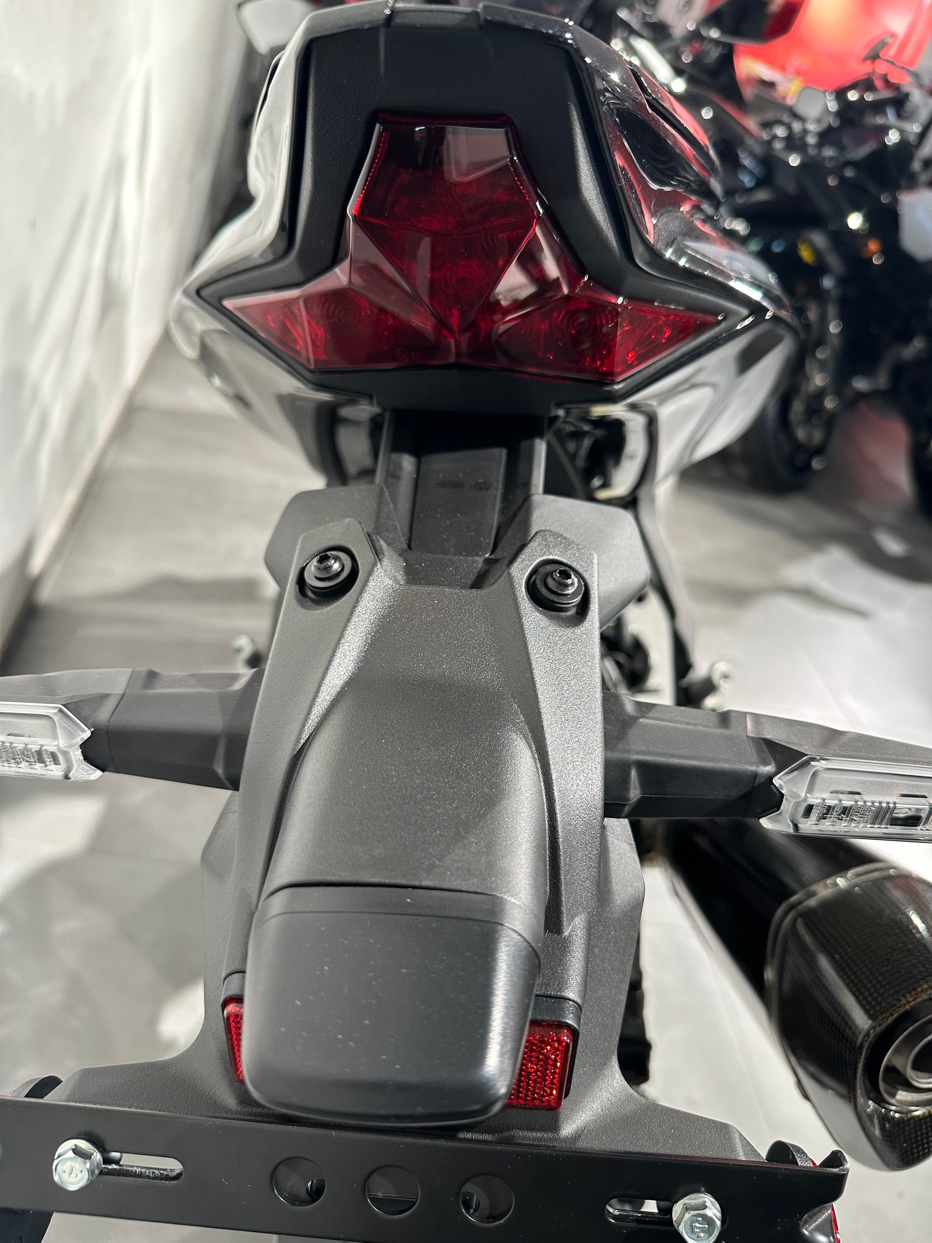 KAWASAKI Ninja ZX-4RR-image-11
