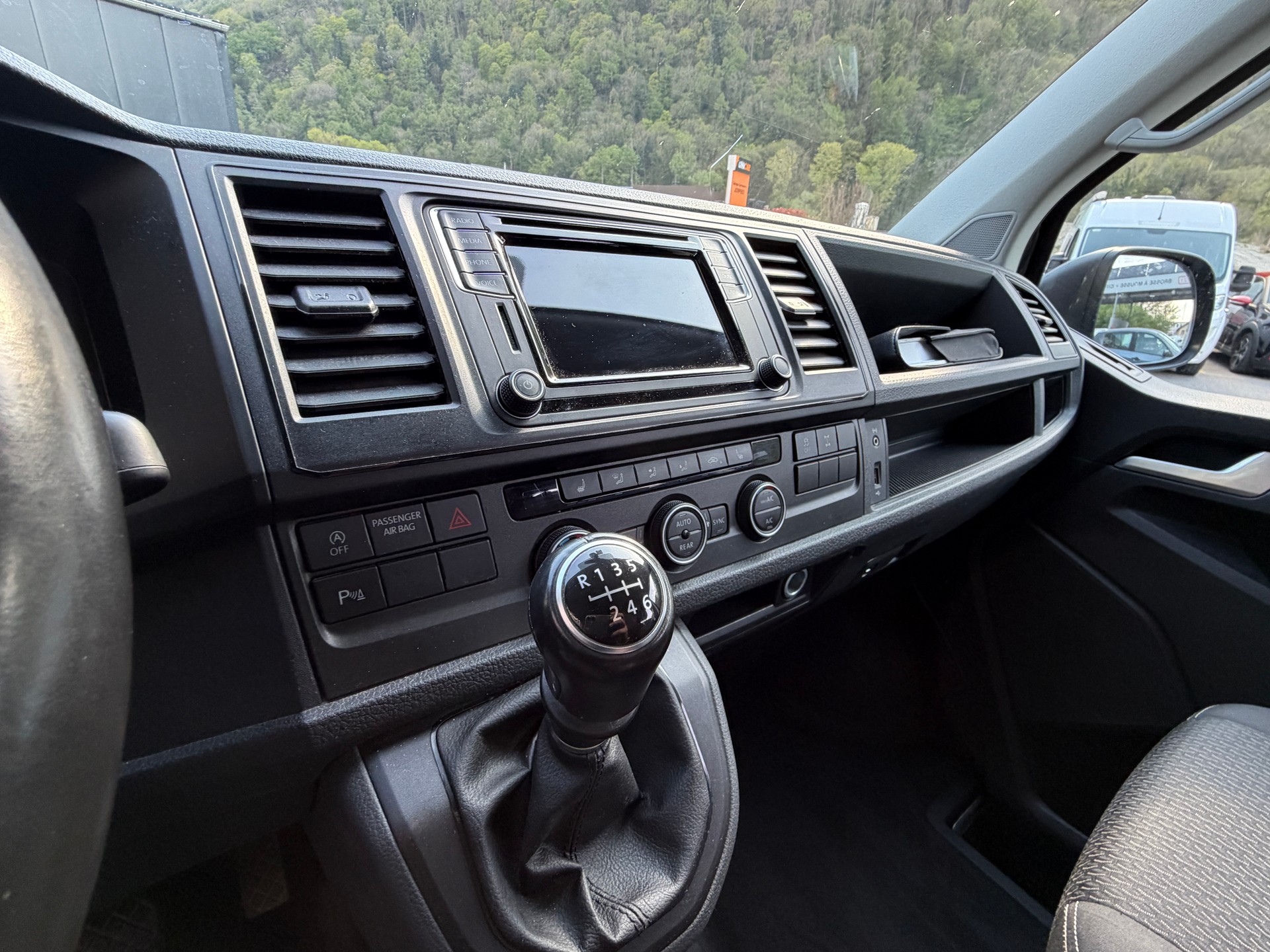VW T6 California 2.0 Bi-TDI Beach 4Motion-image-8