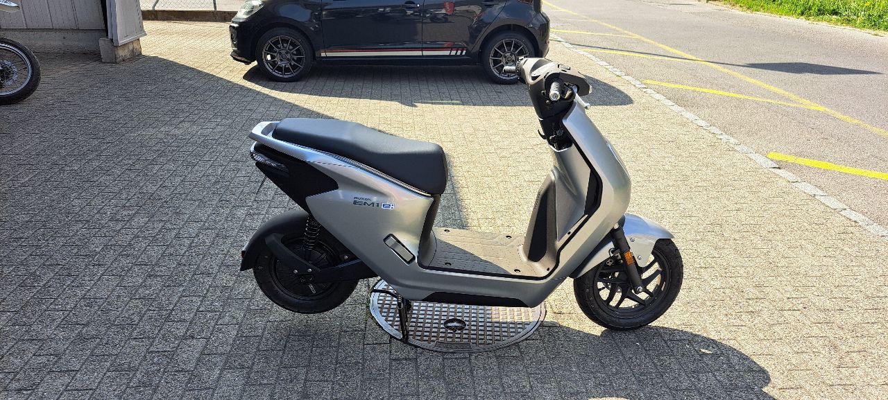 HONDA EM1-E