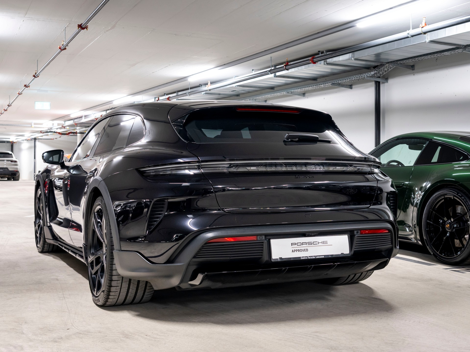 PORSCHE Taycan CrossTurismo Turbo 104kWh-image-2