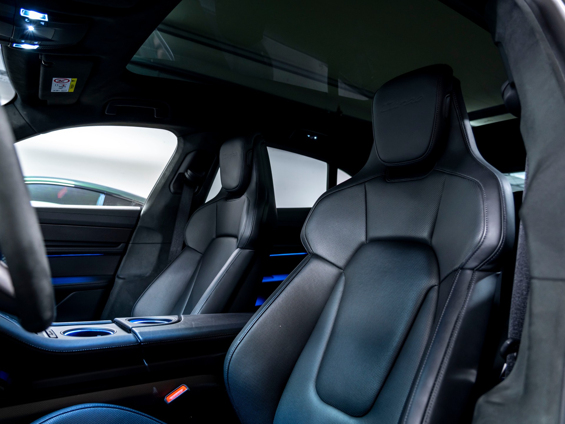 PORSCHE Taycan CrossTurismo Turbo 104kWh-image-18