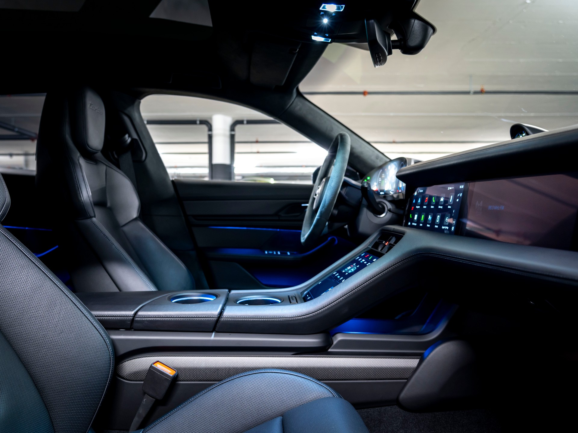 PORSCHE Taycan CrossTurismo Turbo 104kWh-image-25