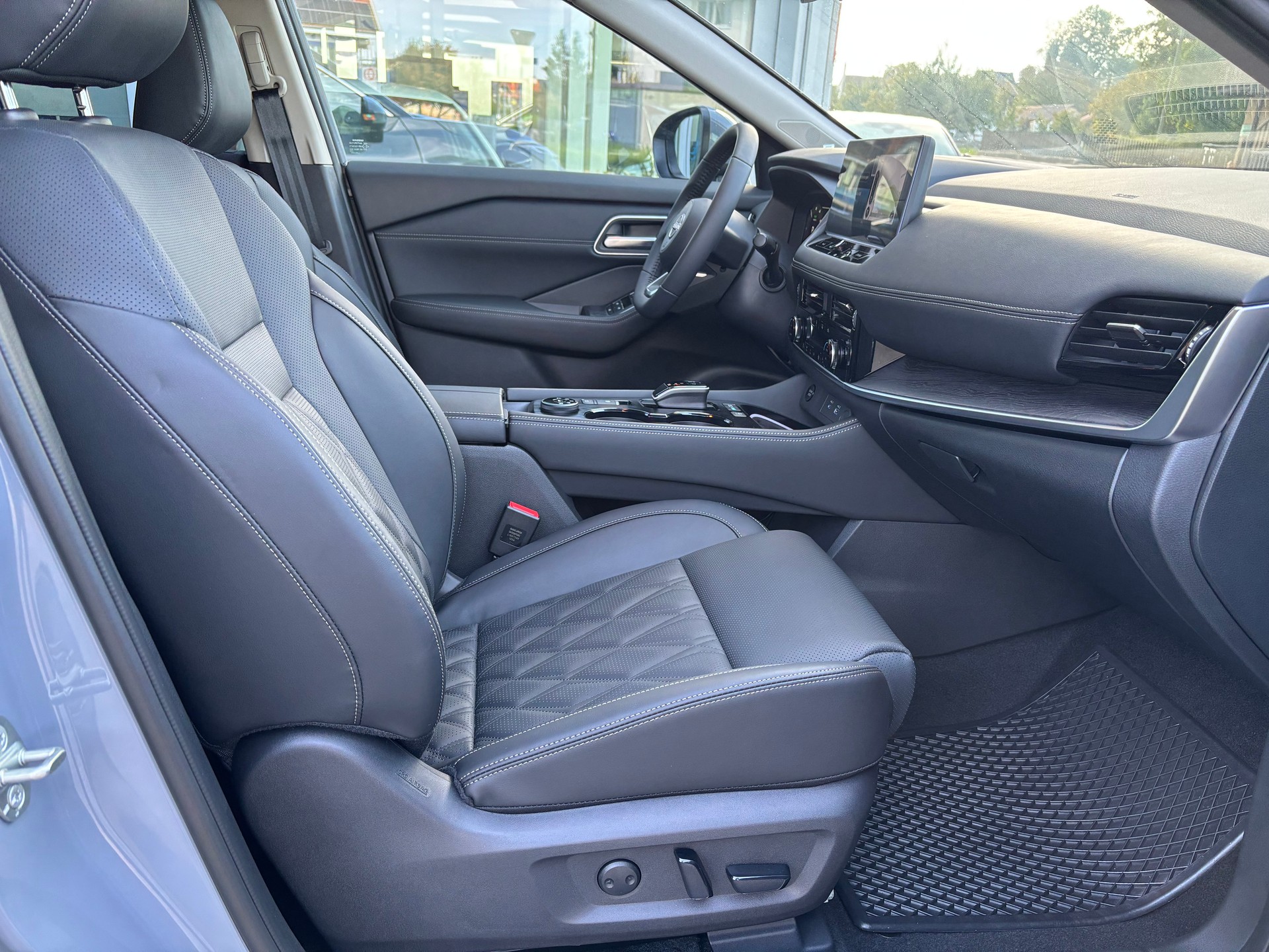 NISSAN X-Trail 1.5e-Pow 4WD Tekna+-image-9