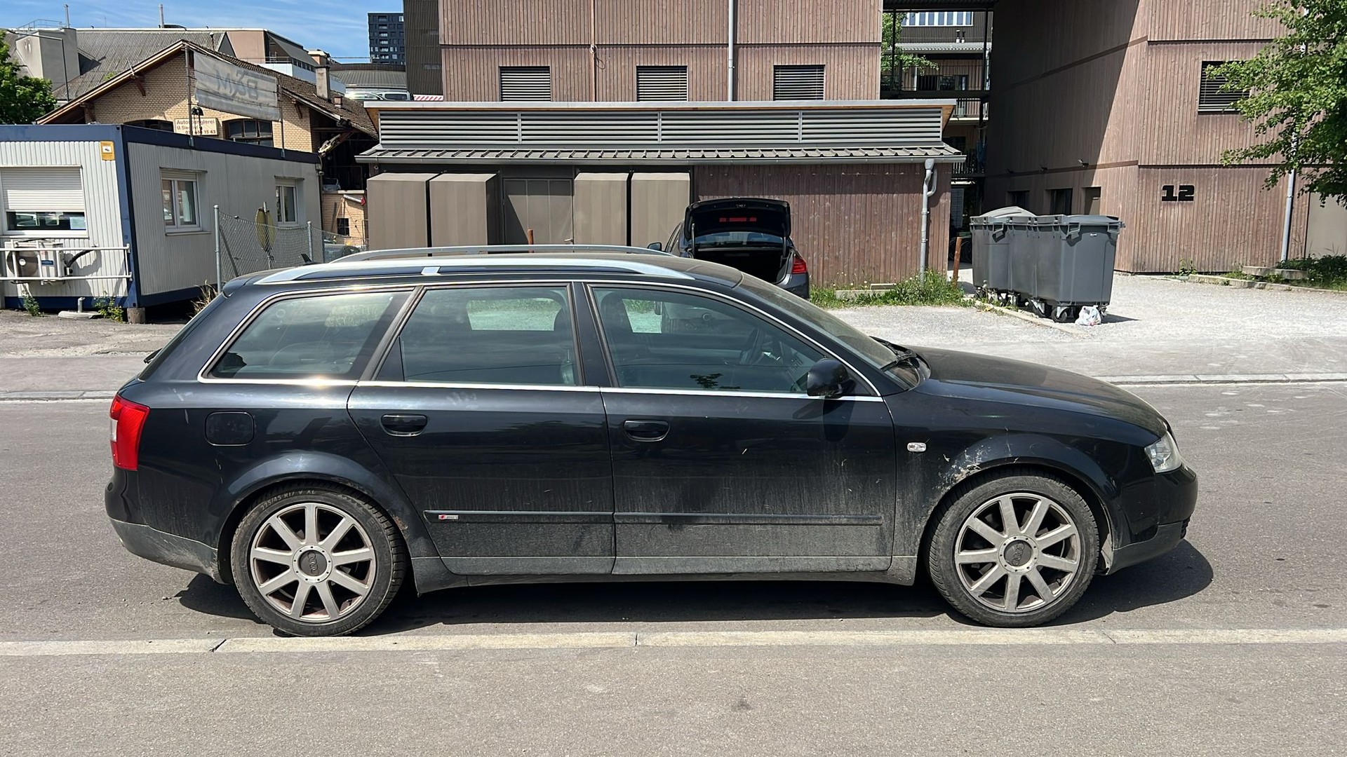 AUDI A4 Avant 3.0 V6 quattro S-Line-image-4
